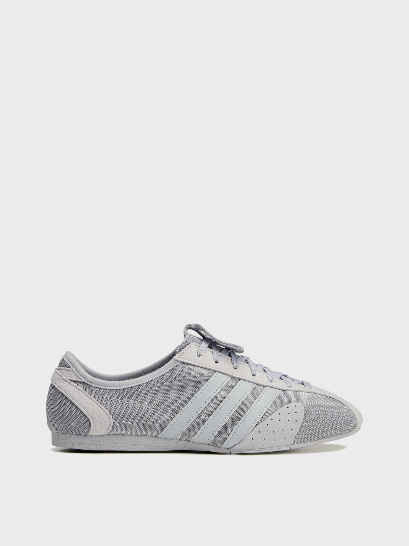 Кроссовки Adidas модель KJ8931 Кроссовки Adidas модель KJ8931 Фото