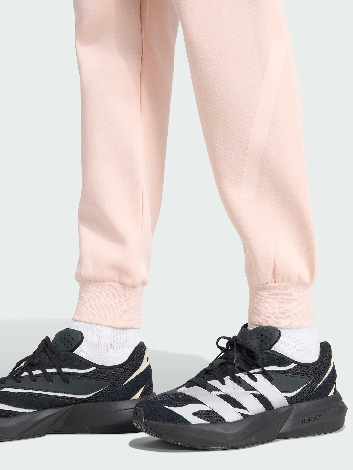 Штани Adidas ZNE модель KC7716 Штани Adidas ZNE модель KC7716 Фото