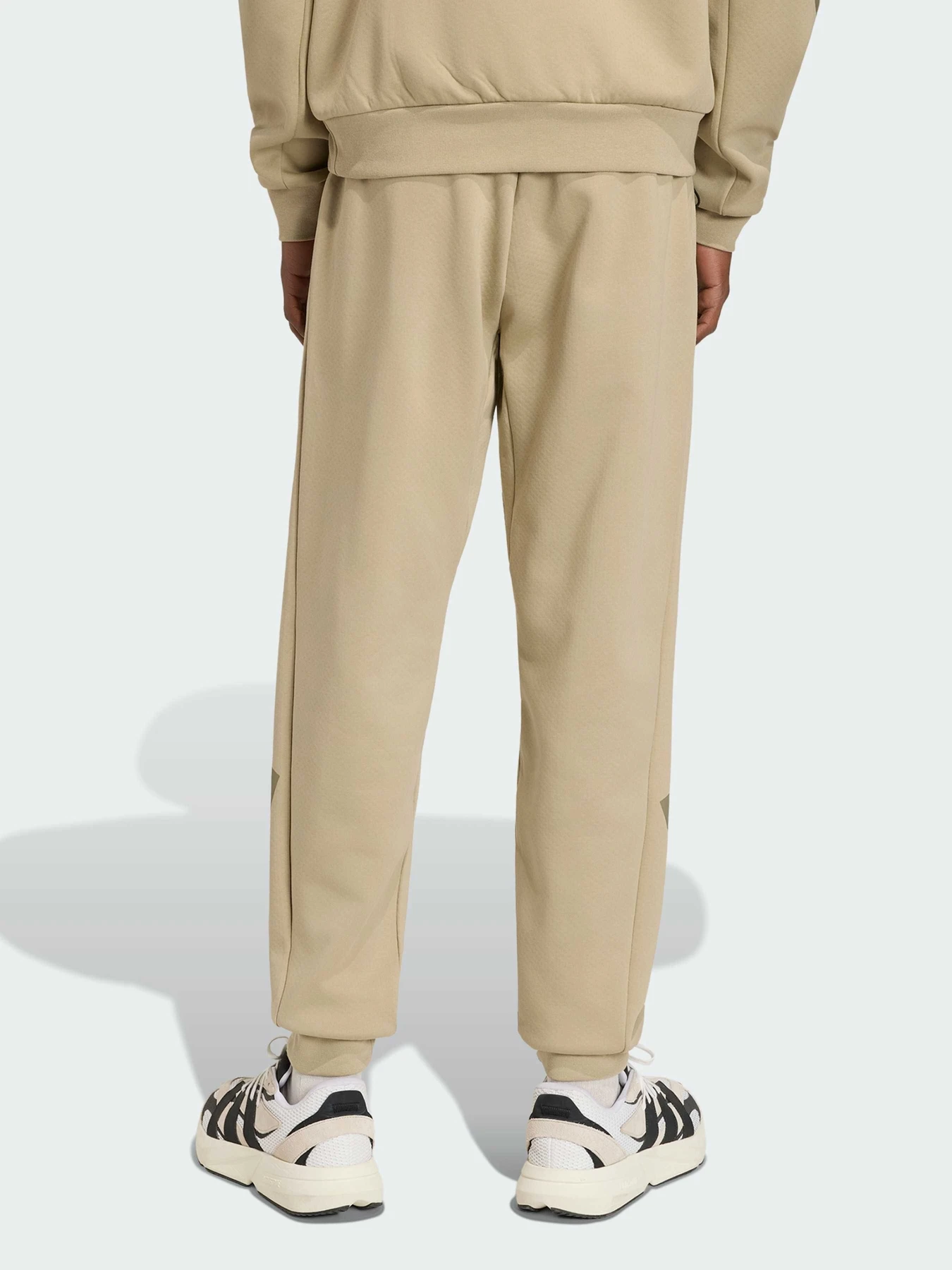 Штани Adidas ZNE модель KE4688 Штани Adidas ZNE модель KE4688 Фото