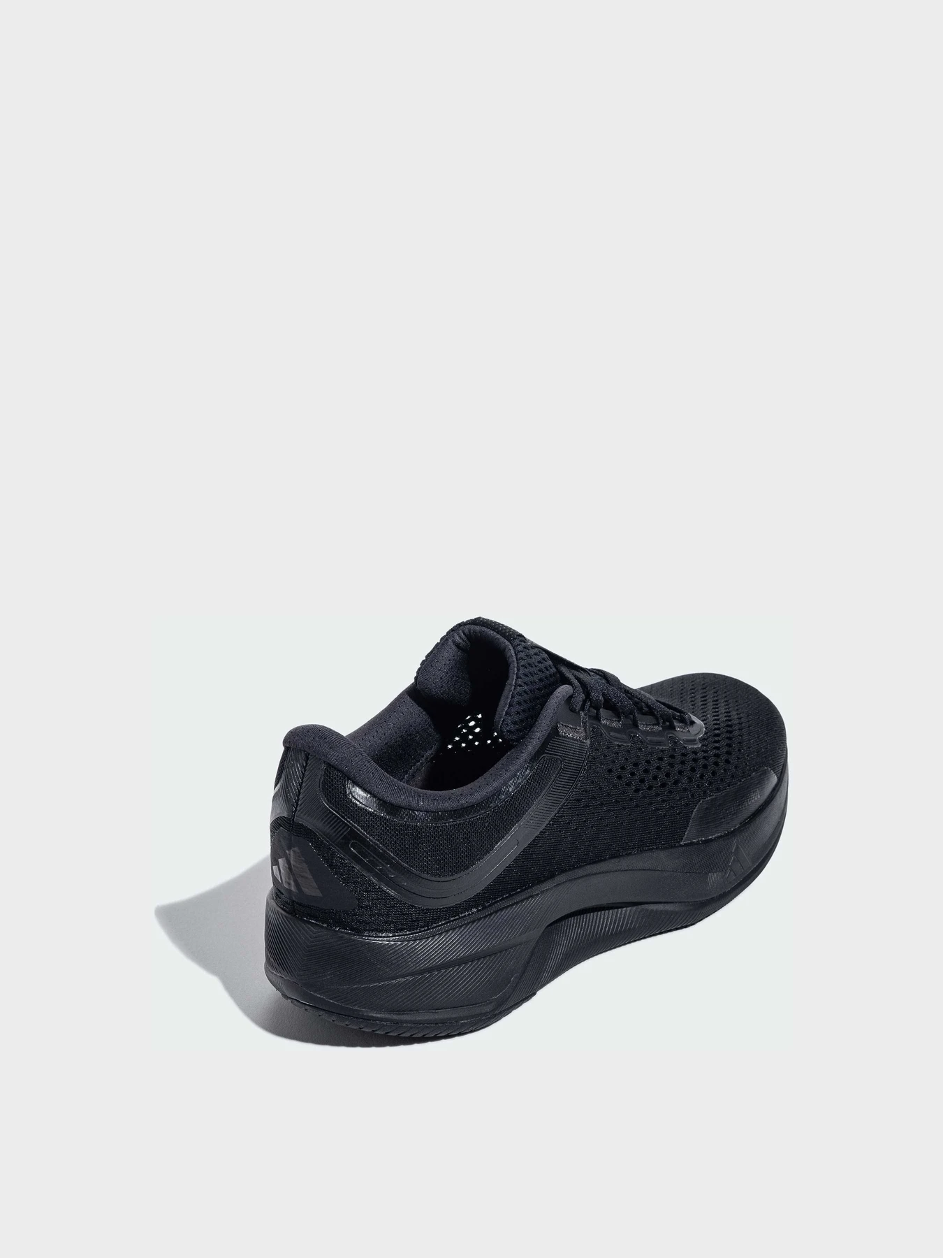 Кроссовки Adidas модель HQ9365 Кроссовки Adidas модель HQ9365 Фото
