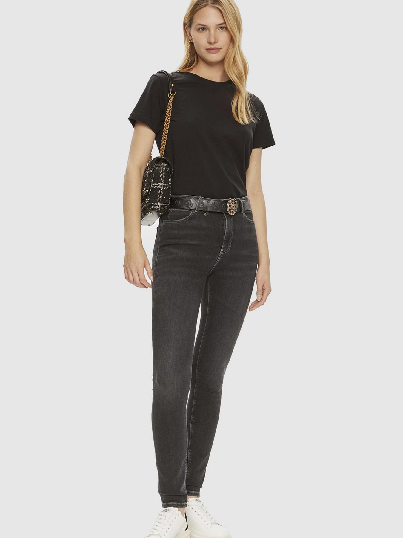Футболки и поло GUESS модель V4YI09.J1314;JBLK Фото