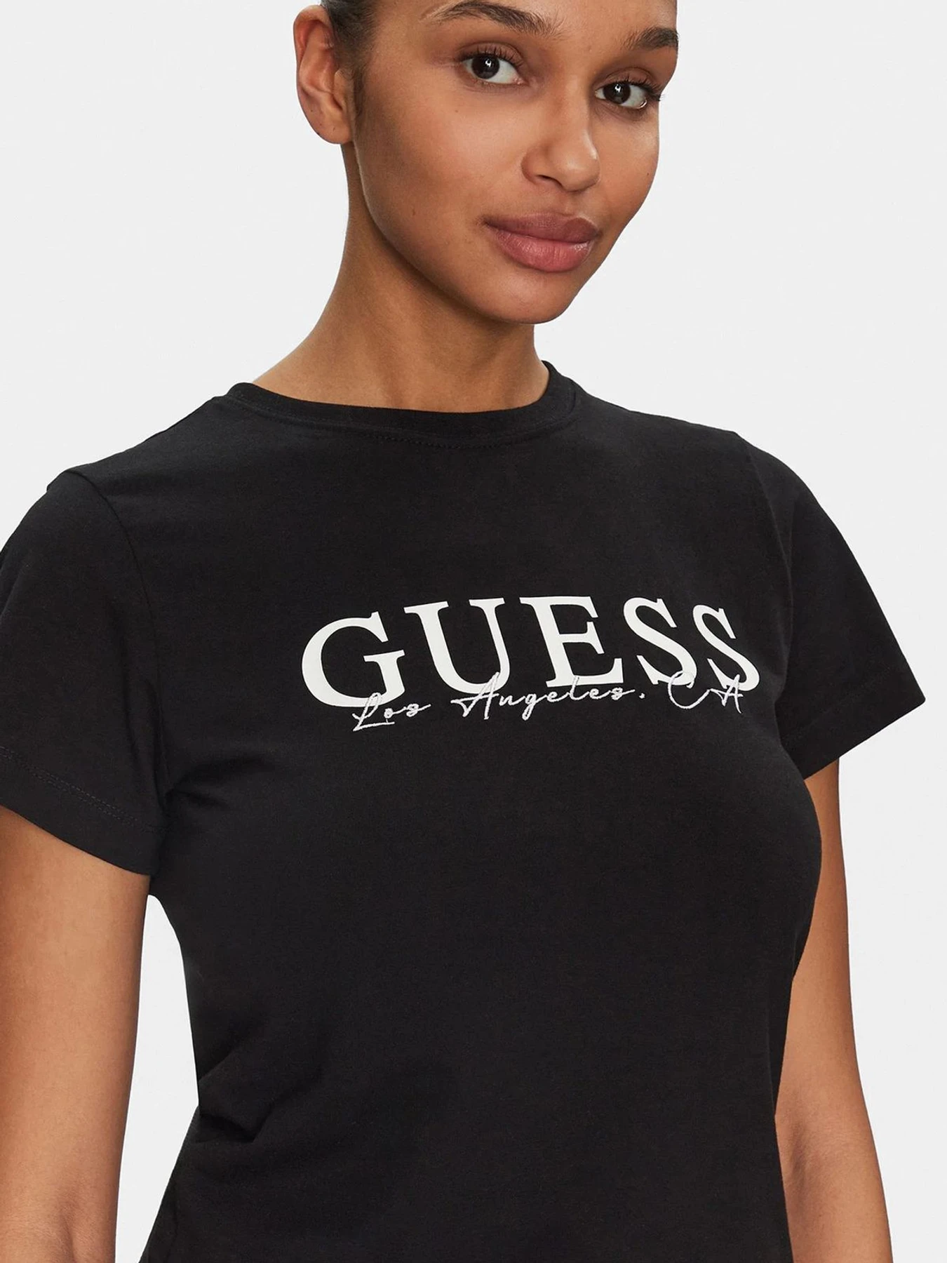 Футболки и поло GUESS модель V5GI15.J1314;JBLK Футболки и поло GUESS модель V5GI15.J1314;JBLK Фото