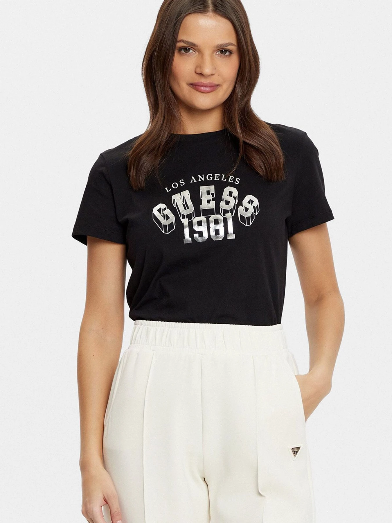 Футболки и поло GUESS модель V5RI06.I3Z14;JBLK Футболки и поло GUESS модель V5RI06.I3Z14;JBLK Фото