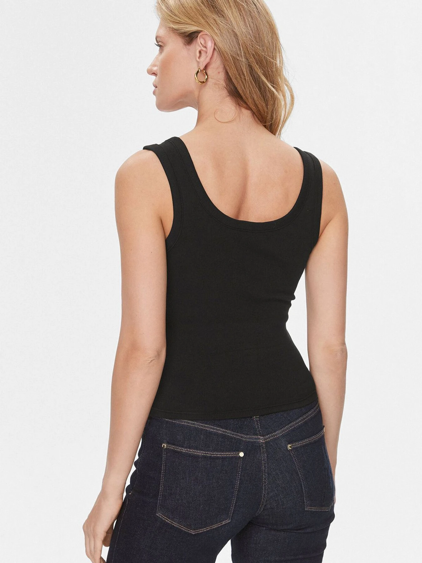 Футболки и поло GUESS модель W3YP68.KA0H1;JBLK Футболки и поло GUESS модель W3YP68.KA0H1;JBLK Фото