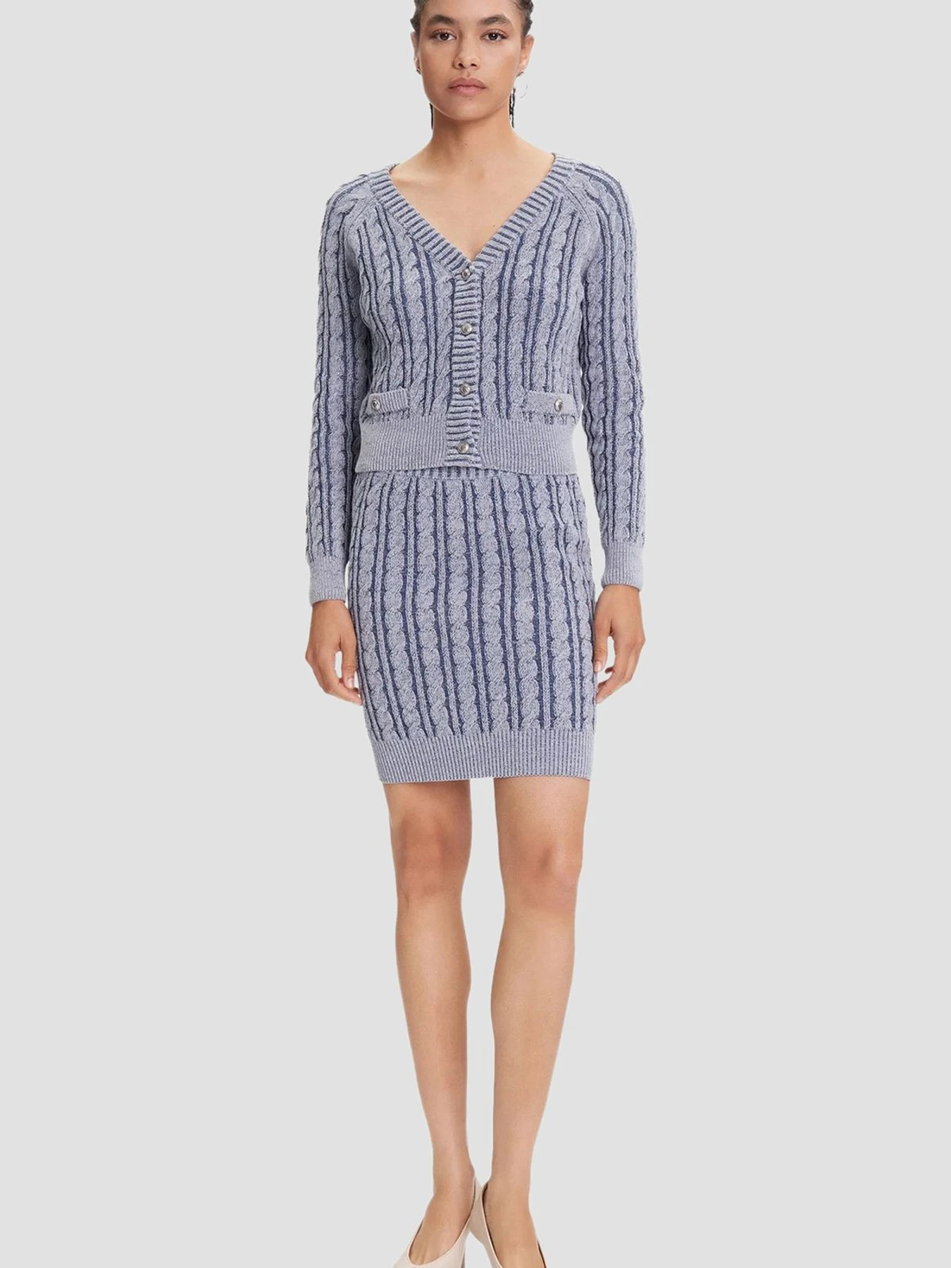 Худи и свитшоты GUESS модель W5YR15.Z3OU0;FBCA Худи и свитшоты GUESS модель W5YR15.Z3OU0;FBCA Фото