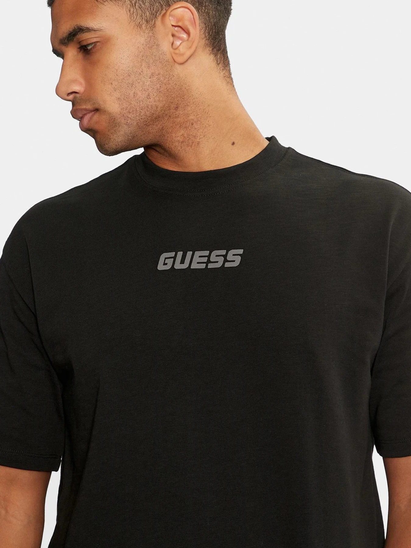 Футболки и поло GUESS модель Z4BI00.KCE21;JBLK Футболки и поло GUESS модель Z4BI00.KCE21;JBLK Фото