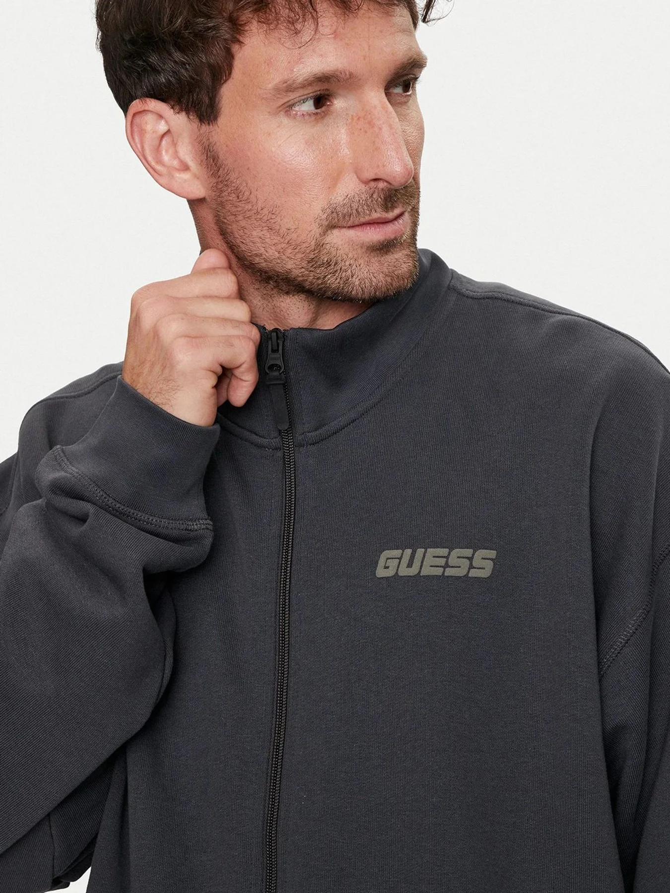 Худи и свитшоты GUESS модель Z4YQ01.KAIJ1;A91E Худи и свитшоты GUESS модель Z4YQ01.KAIJ1;A91E Фото