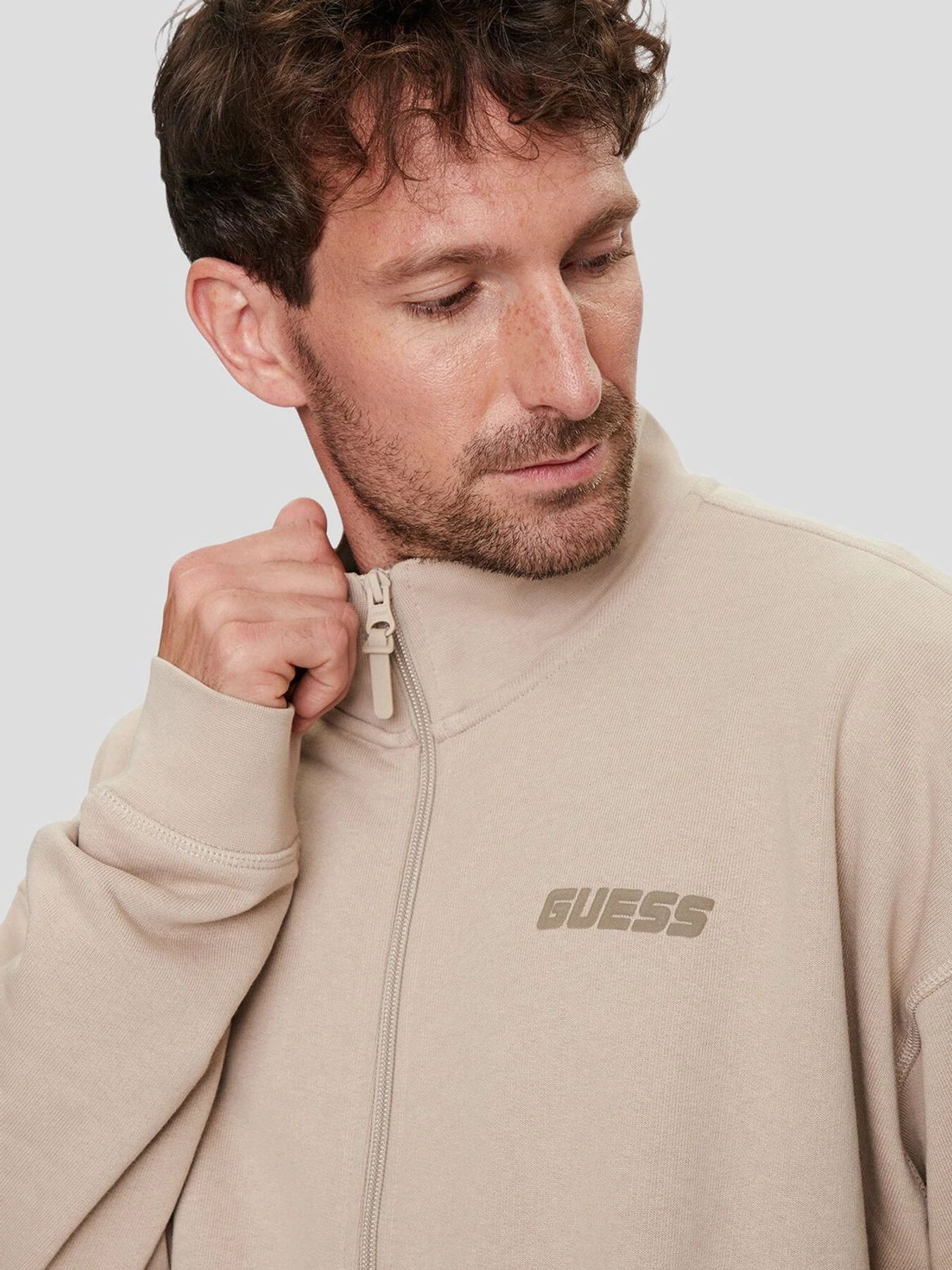 Худи и свитшоты GUESS модель Z4YQ01.KAIJ1;G1CA Худи и свитшоты GUESS модель Z4YQ01.KAIJ1;G1CA Фото