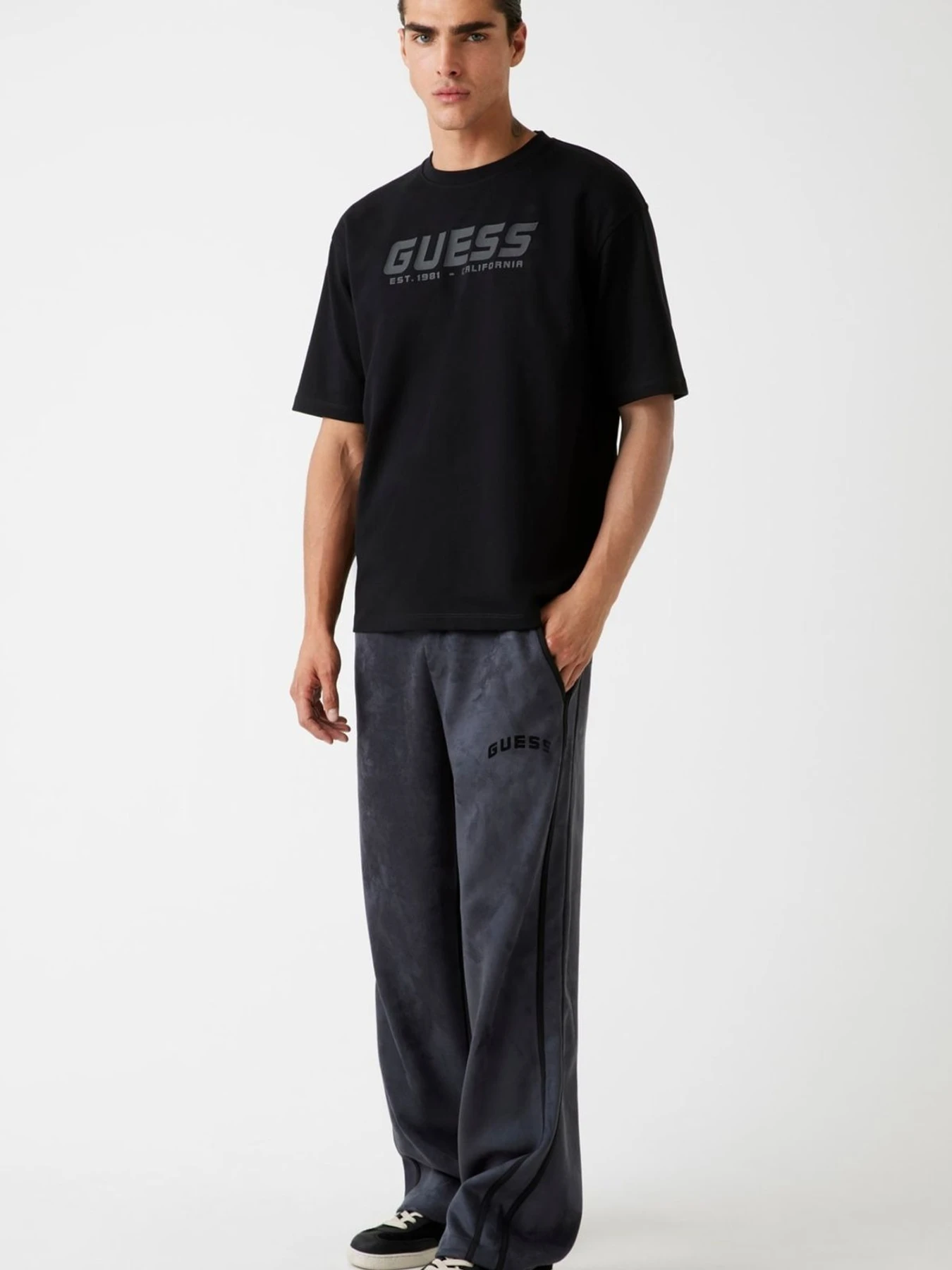 Футболки і поло GUESS модель Z5BI03.K1871;JBLK Футболки і поло GUESS модель Z5BI03.K1871;JBLK Фото