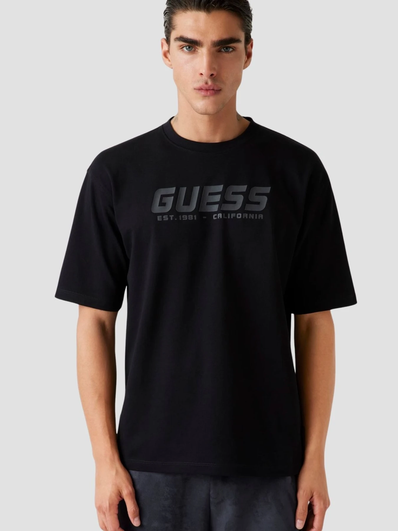 Футболки і поло GUESS модель Z5BI03.K1871;JBLK Футболки і поло GUESS модель Z5BI03.K1871;JBLK Фото