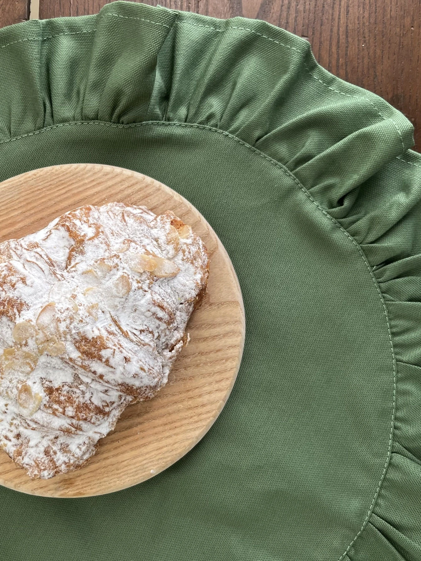 Салфетка сервировочная с рюшами хлопковая водотталкивающая зелёная Ecotton модель 25603 Фото