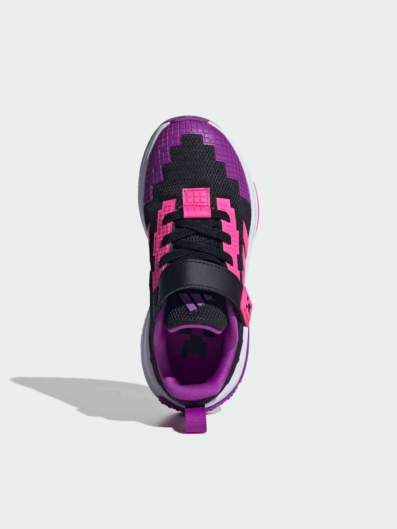 Кроссовки Adidas модель HQ7424 Кроссовки Adidas модель HQ7424 Фото