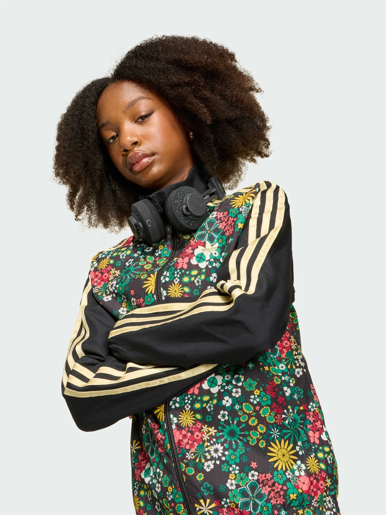 Худи и свитшоты Adidas Graphics модель KD5938 Худи и свитшоты Adidas Graphics модель KD5938 Фото