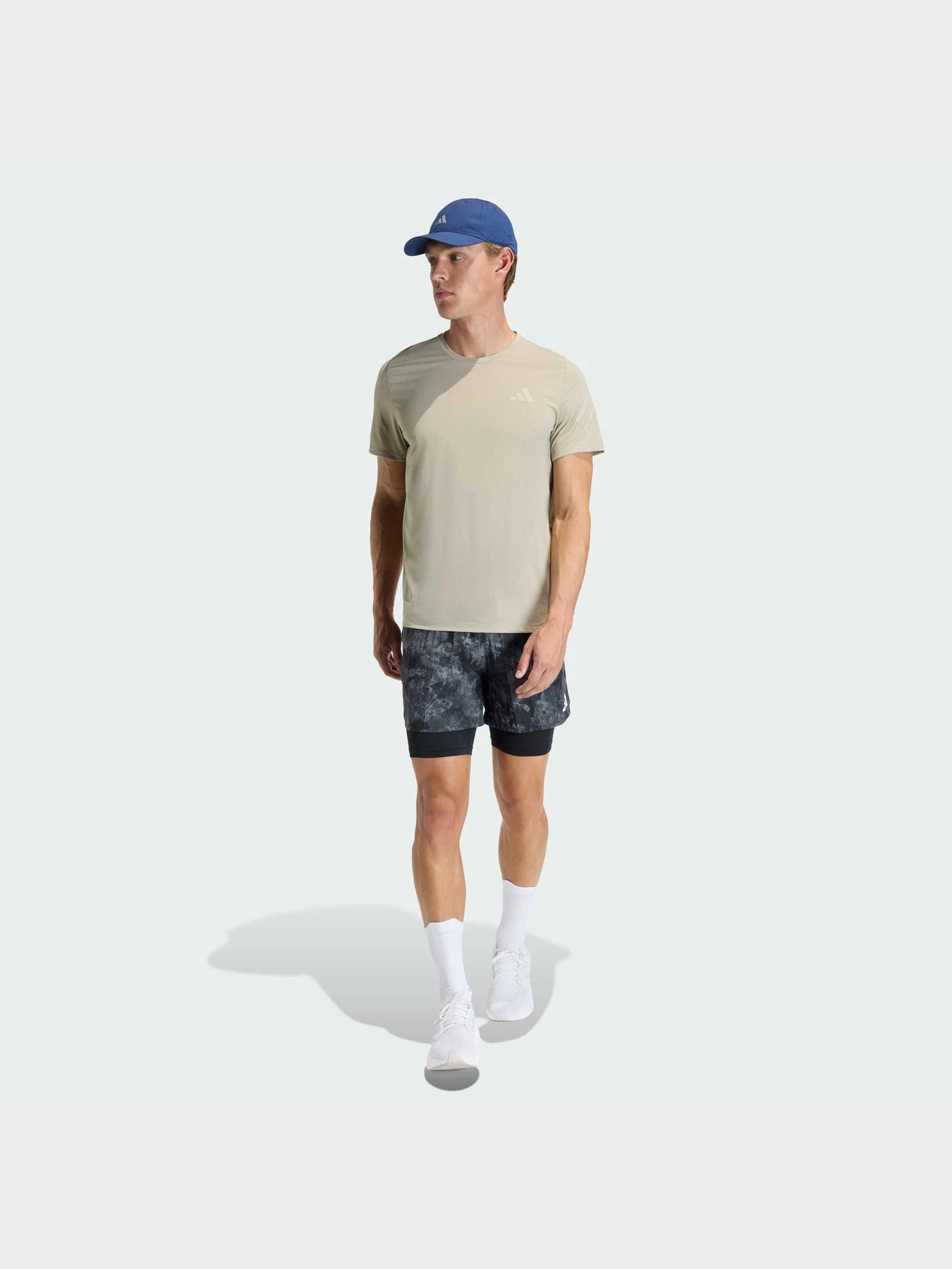 Футболки и поло Adidas модель JZ7696 Футболки и поло Adidas модель JZ7696 Фото