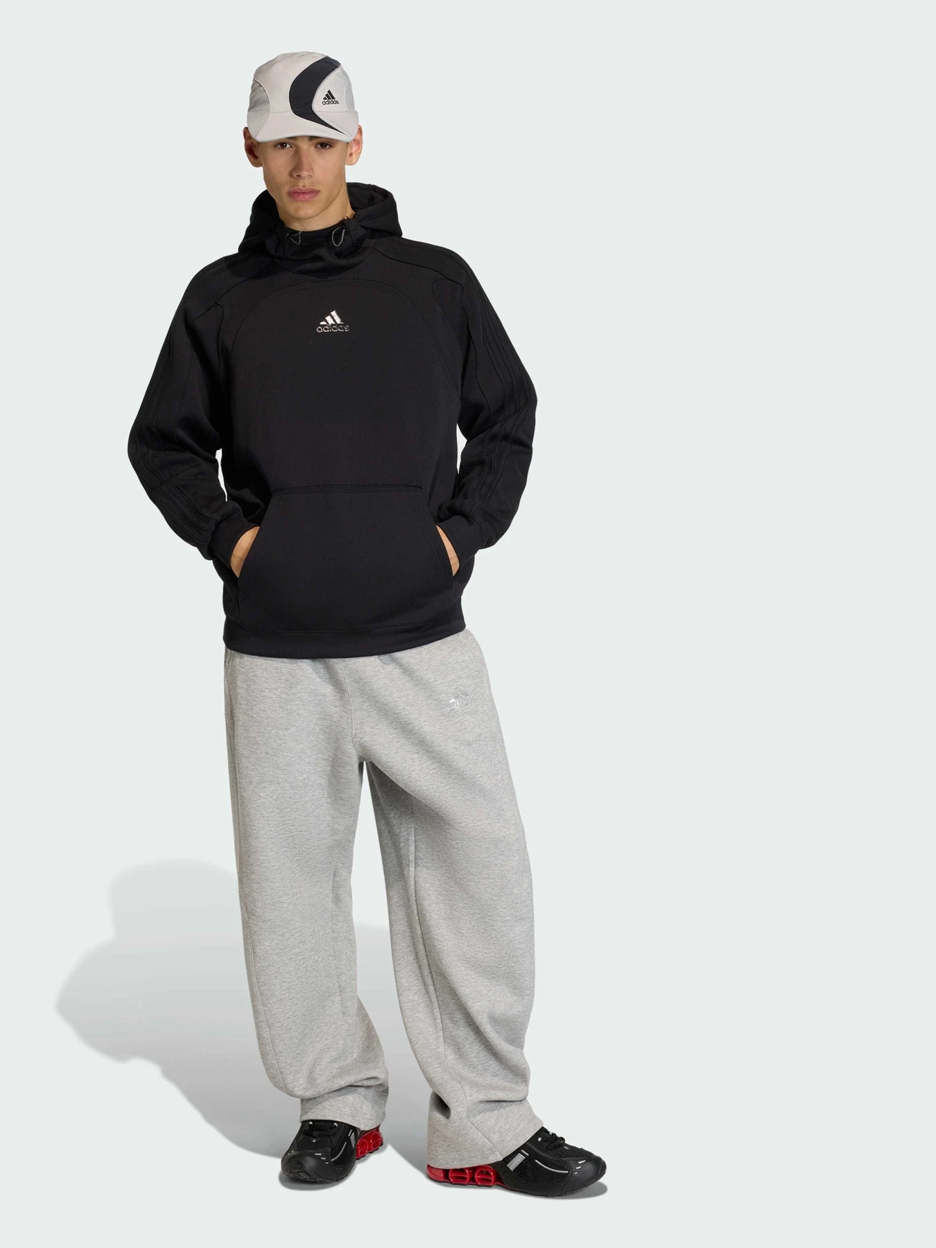 Худі та світшоти Adidas модель KE0710 Фото