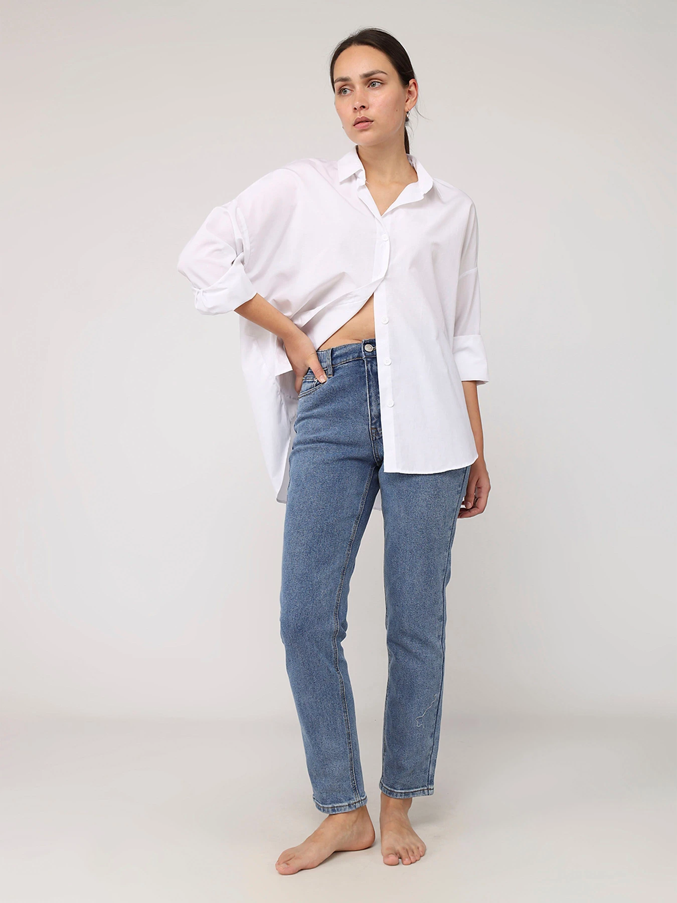 Джинсы YUKI модель ЦБ-00279673 Джинсы YUKI модель ЦБ-00279673 Фото