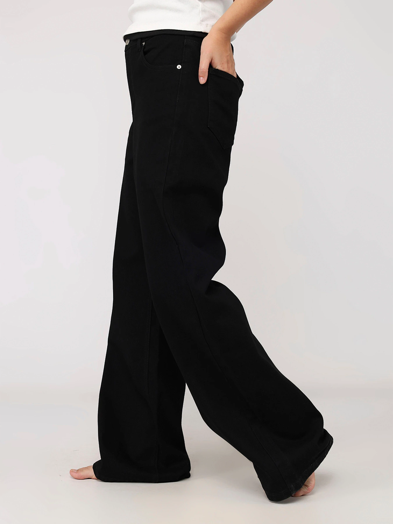 Джинсы YUKI модель ЦБ-00279682 Джинсы YUKI модель ЦБ-00279682 Фото