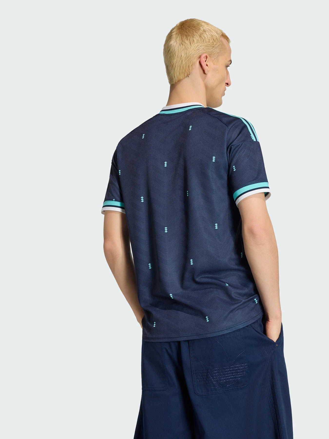Футболки и поло Adidas модель JN2074 Футболки и поло Adidas модель JN2074 Фото