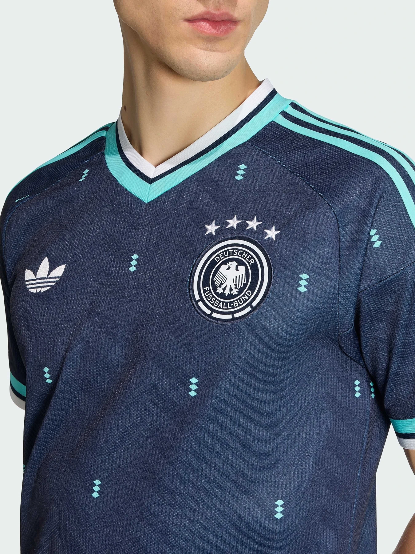 Футболки и поло Adidas модель JN2074 Футболки и поло Adidas модель JN2074 Фото