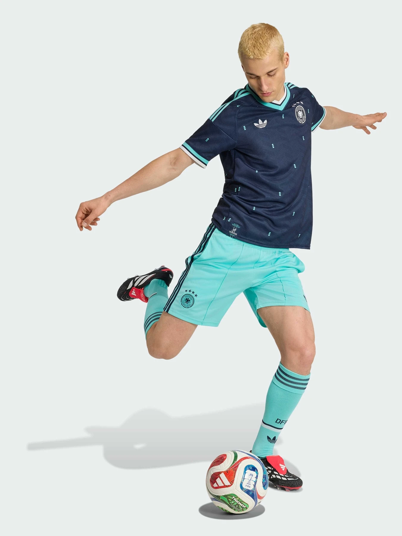 Шорти Adidas модель JN2075 Фото
