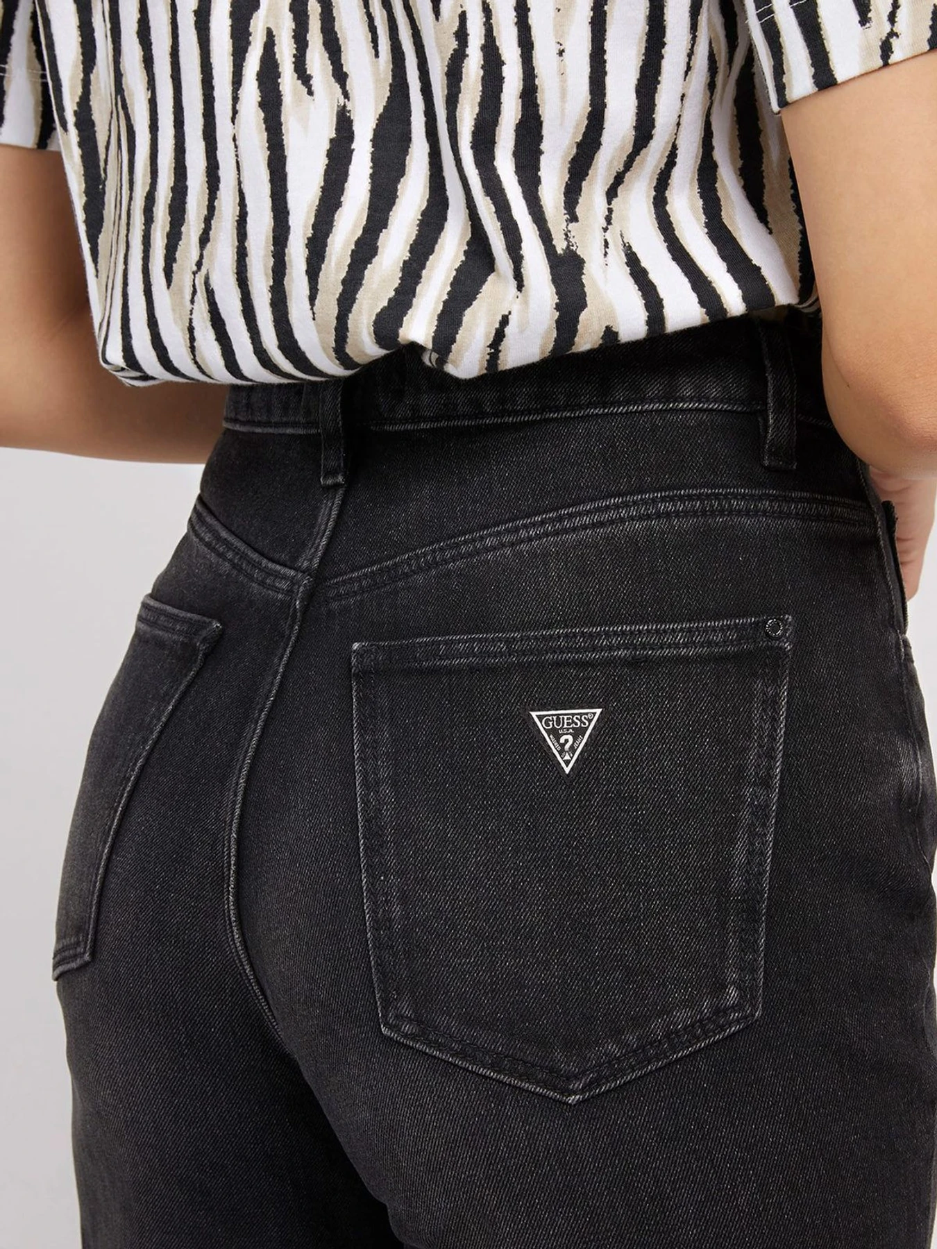 Джинси GUESS модель W2YA21.D4QD1;AUBK Джинси GUESS модель W2YA21.D4QD1;AUBK Фото