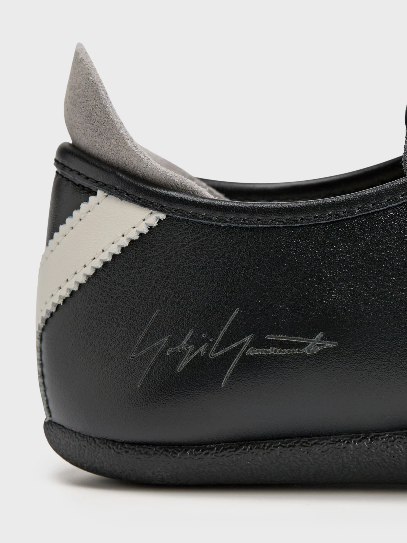 Кросівки Adidas Y-3 модель KI0884 Фото