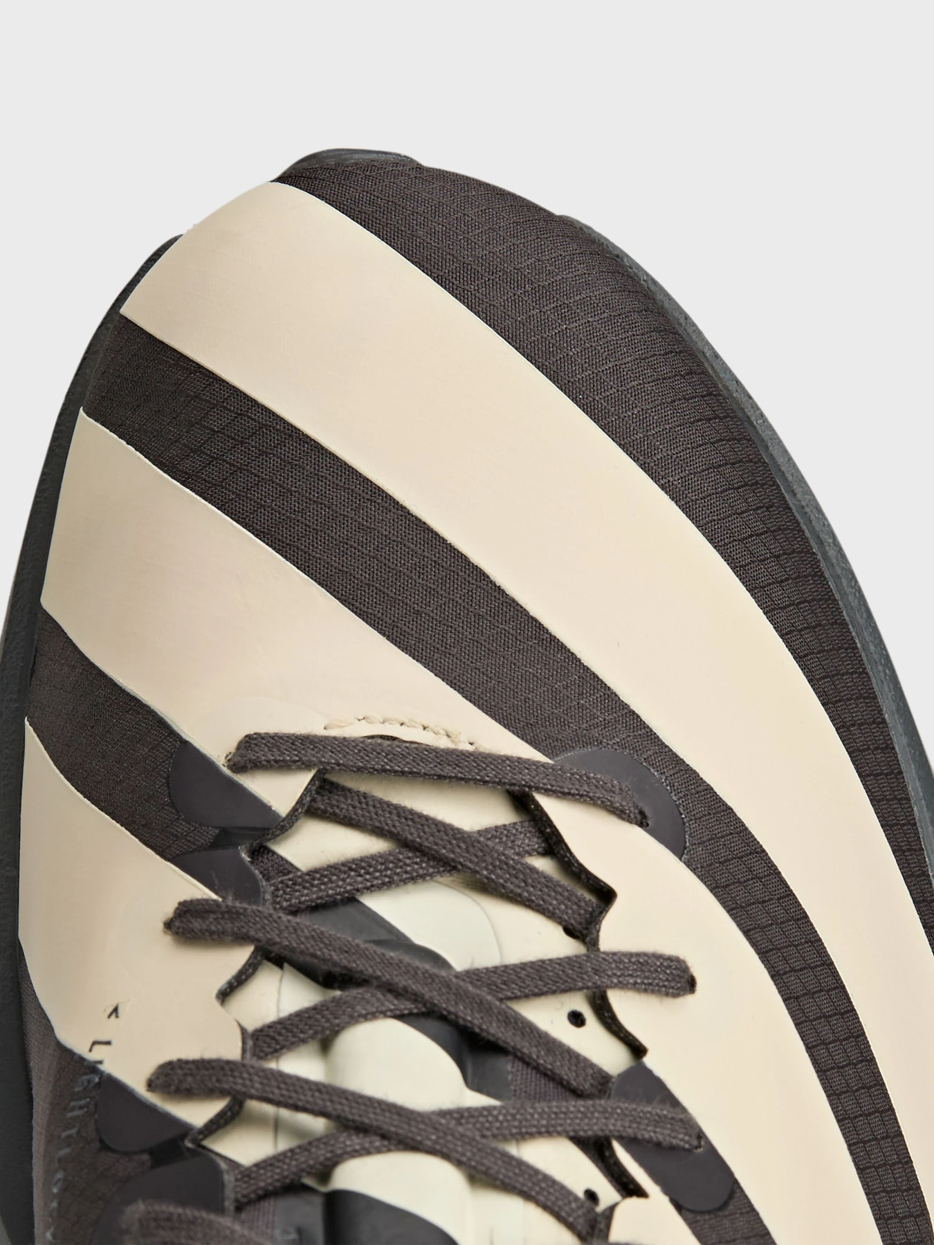 Кроссовки Adidas Y-3 модель KI6876 Кроссовки Adidas Y-3 модель KI6876 Фото