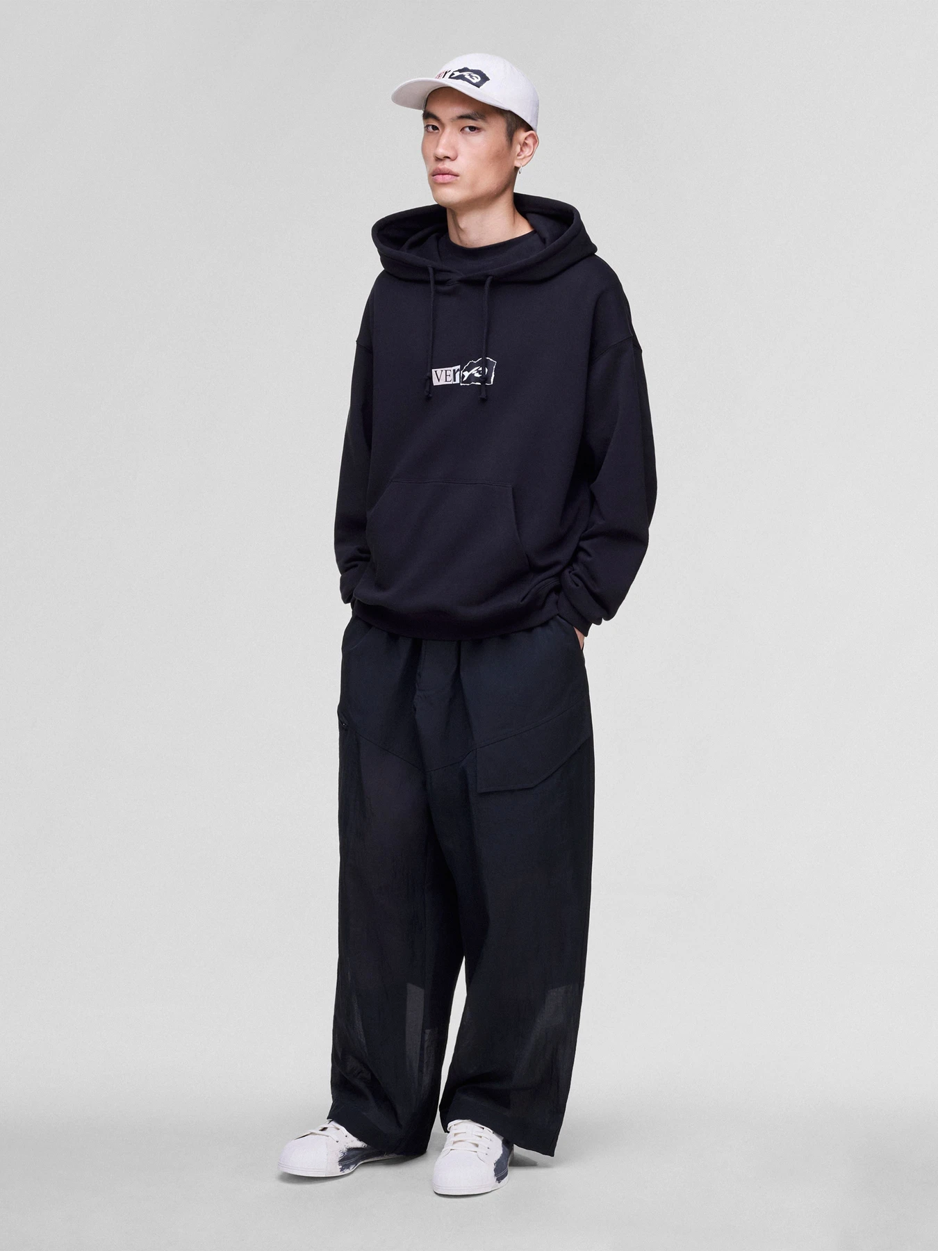 Худи и свитшоты Adidas модель KR2208 Худи и свитшоты Adidas модель KR2208 Фото