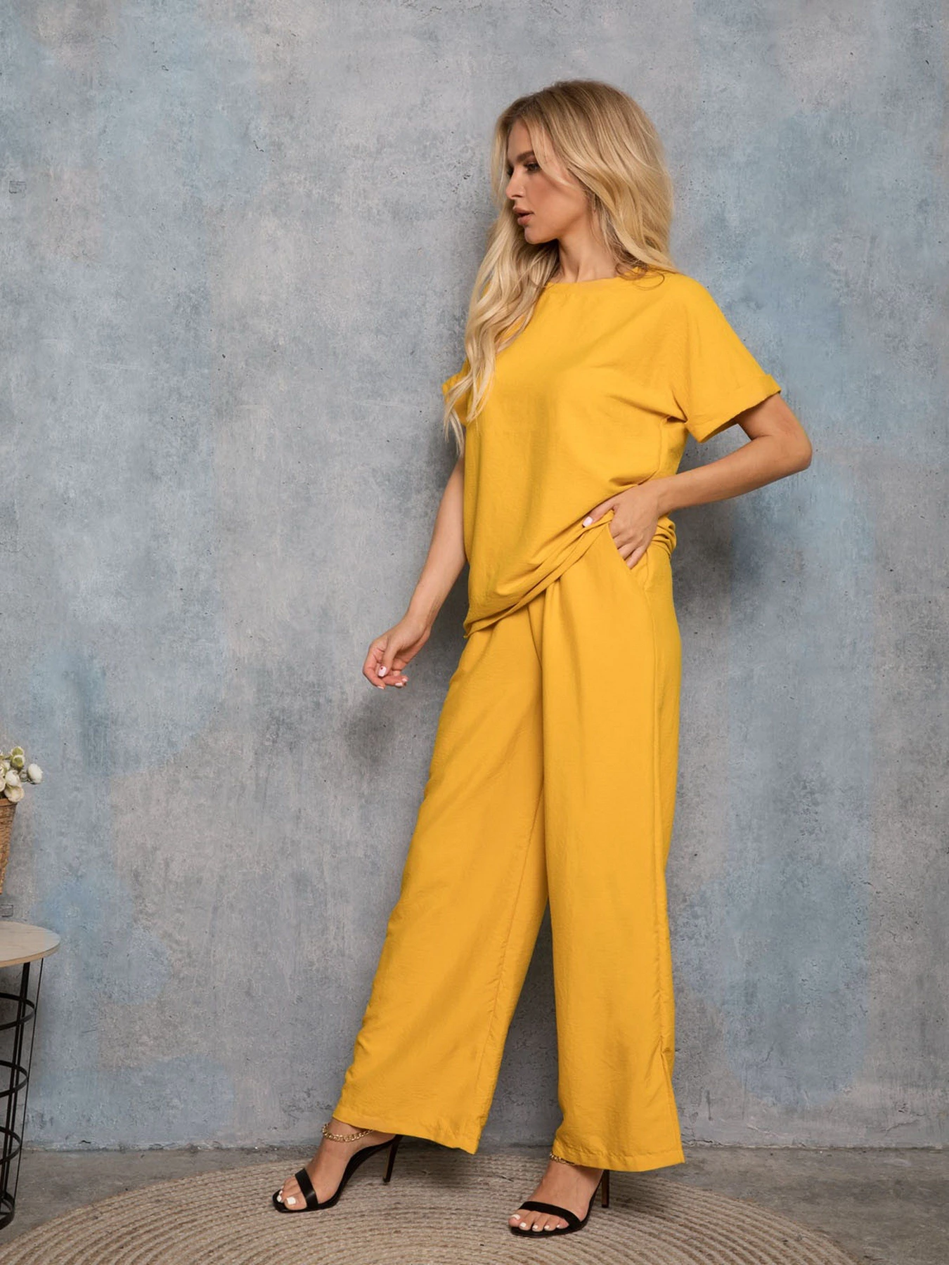 Костюми ISSA Plus модель 12766_mustard Костюми ISSA Plus модель 12766_mustard Фото