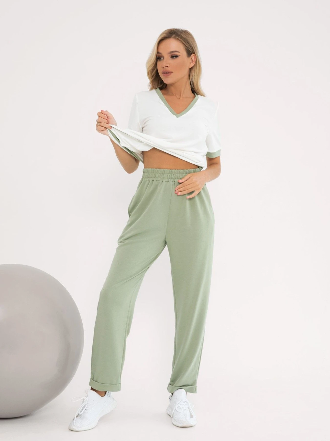 Костюми ISSA Plus модель 12777_hacks Костюми ISSA Plus модель 12777_hacks Фото