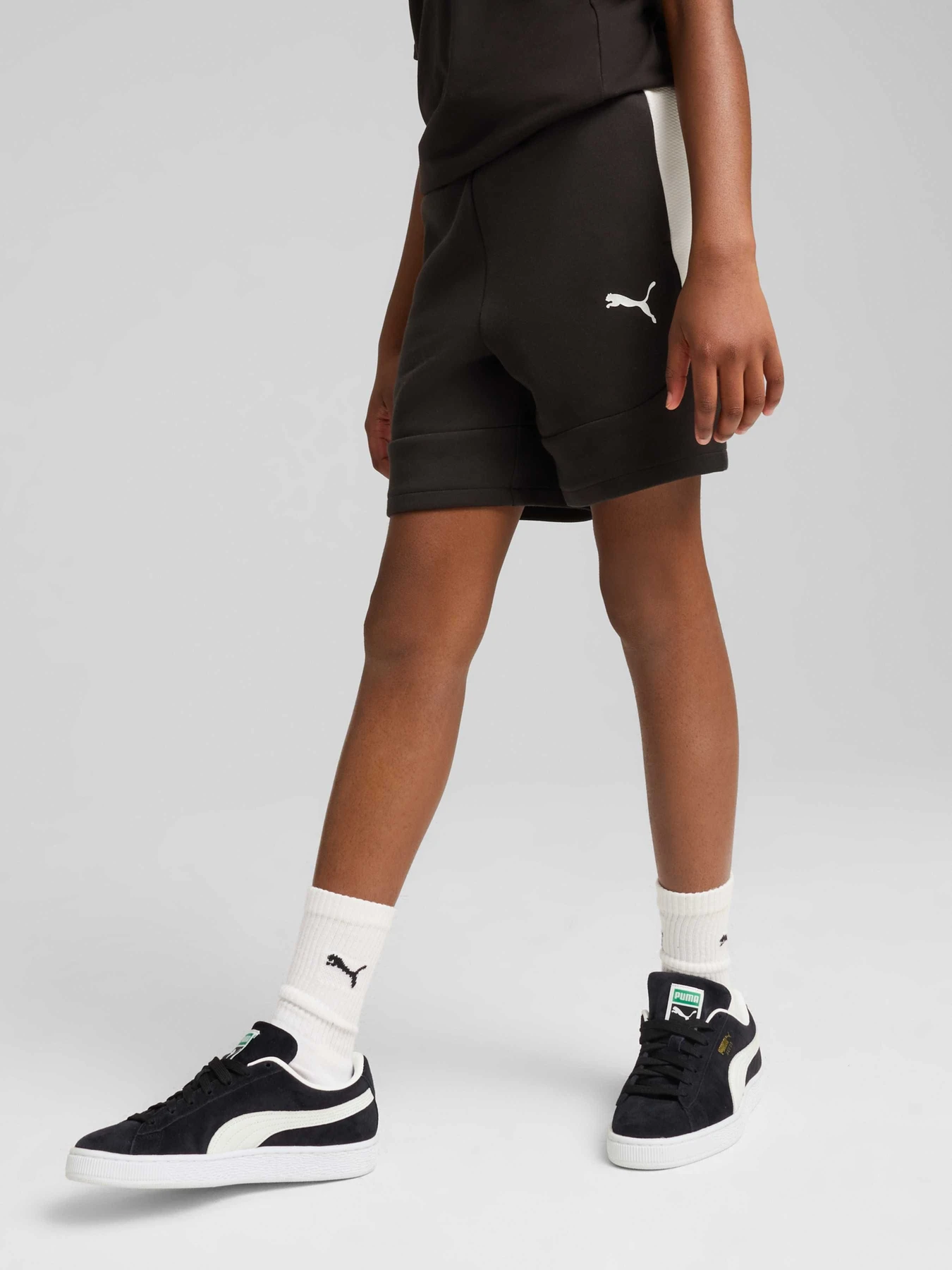 Шорты PUMA Teamevostripe Shorts Jr модель 659966 Шорты PUMA Teamevostripe Shorts Jr модель 659966 Фото