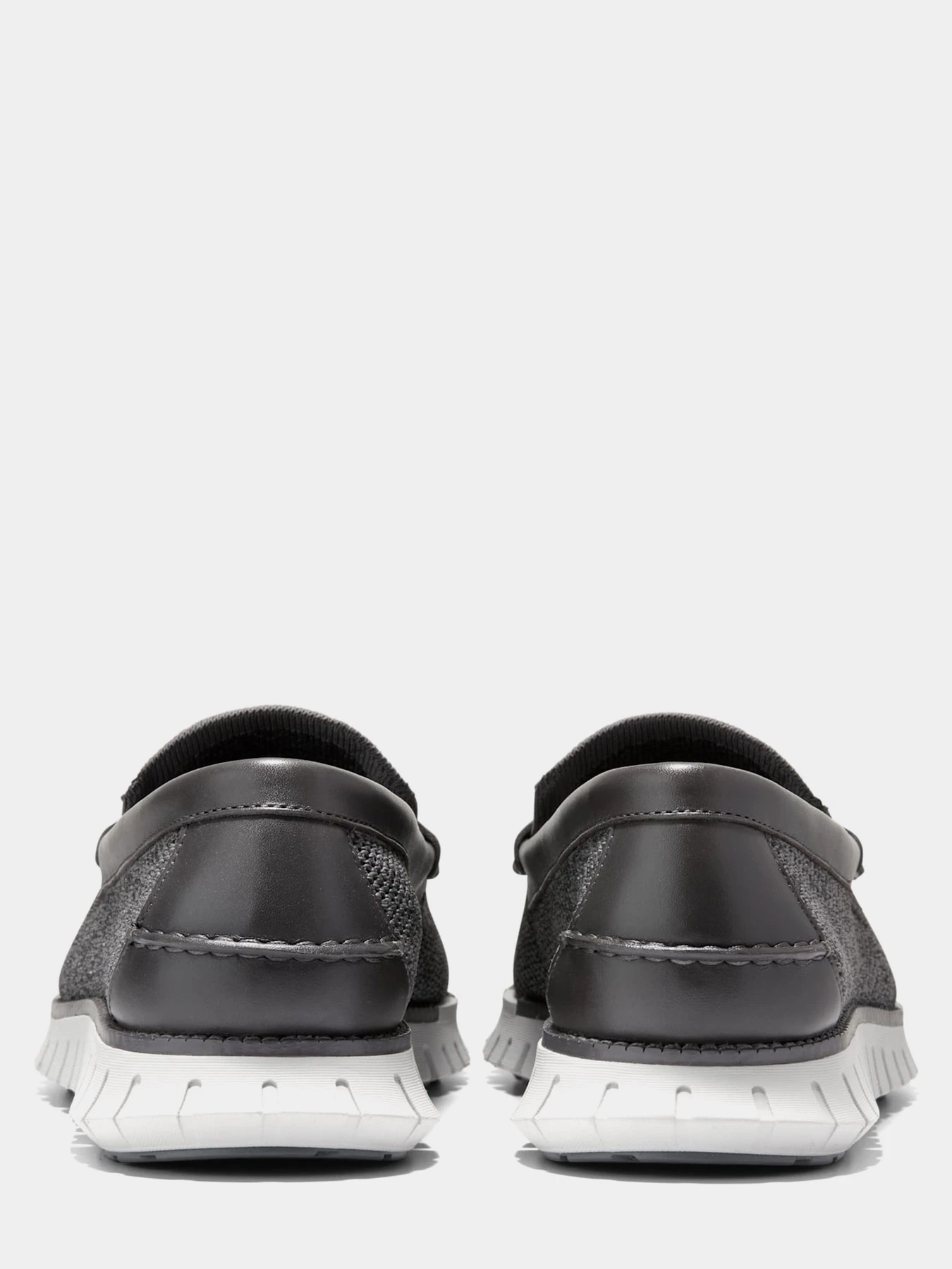 Туфли и лоферы Cole Haan модель C42517 Фото