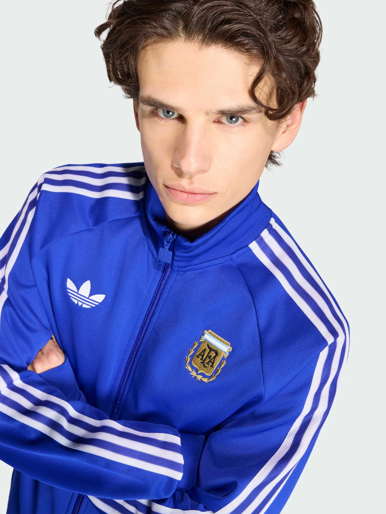 Худі та світшоти Adidas модель JZ6305 Худі та світшоти Adidas модель JZ6305 Фото