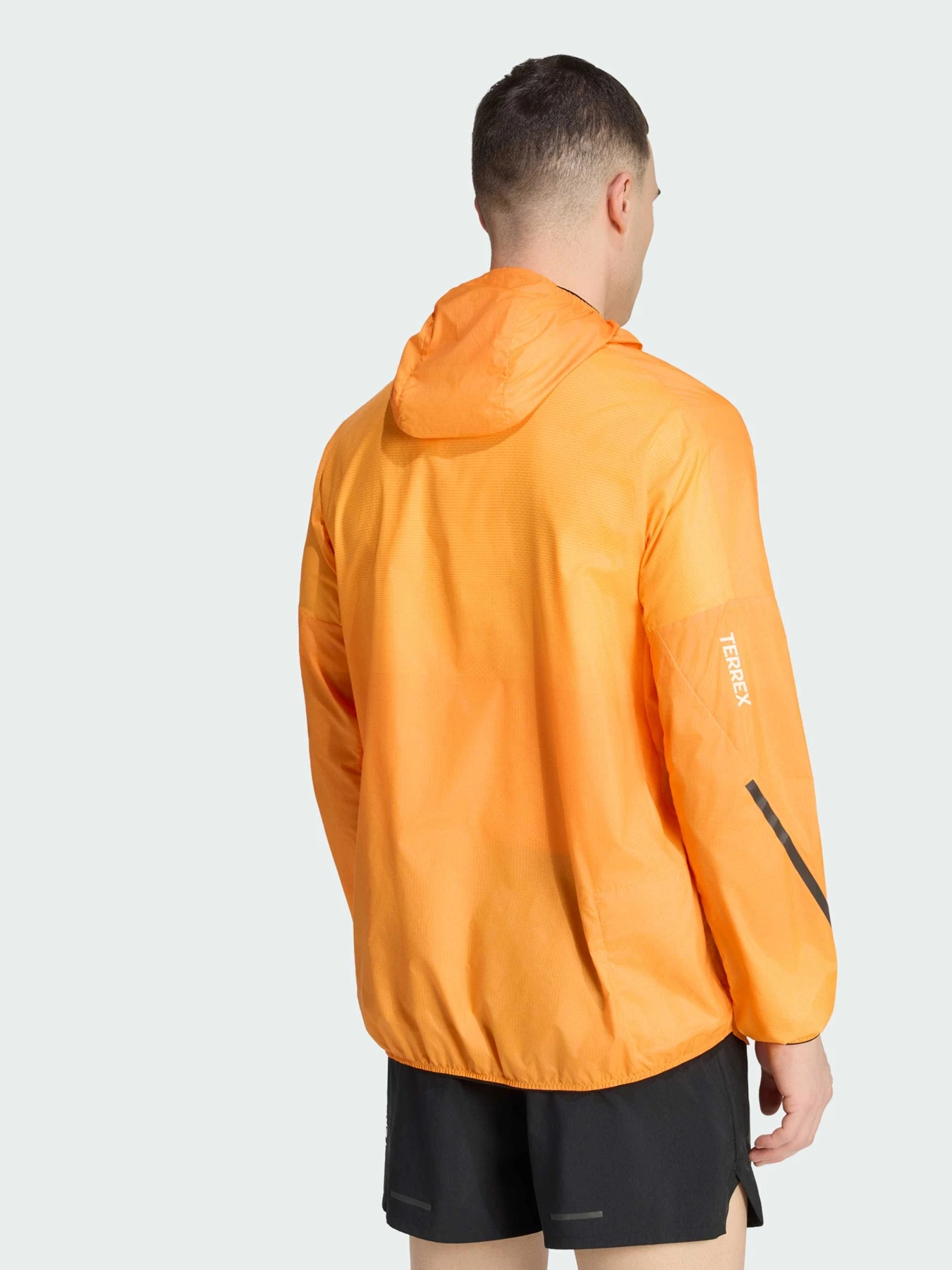 Куртки та дублянки Adidas модель KA2373 Фото