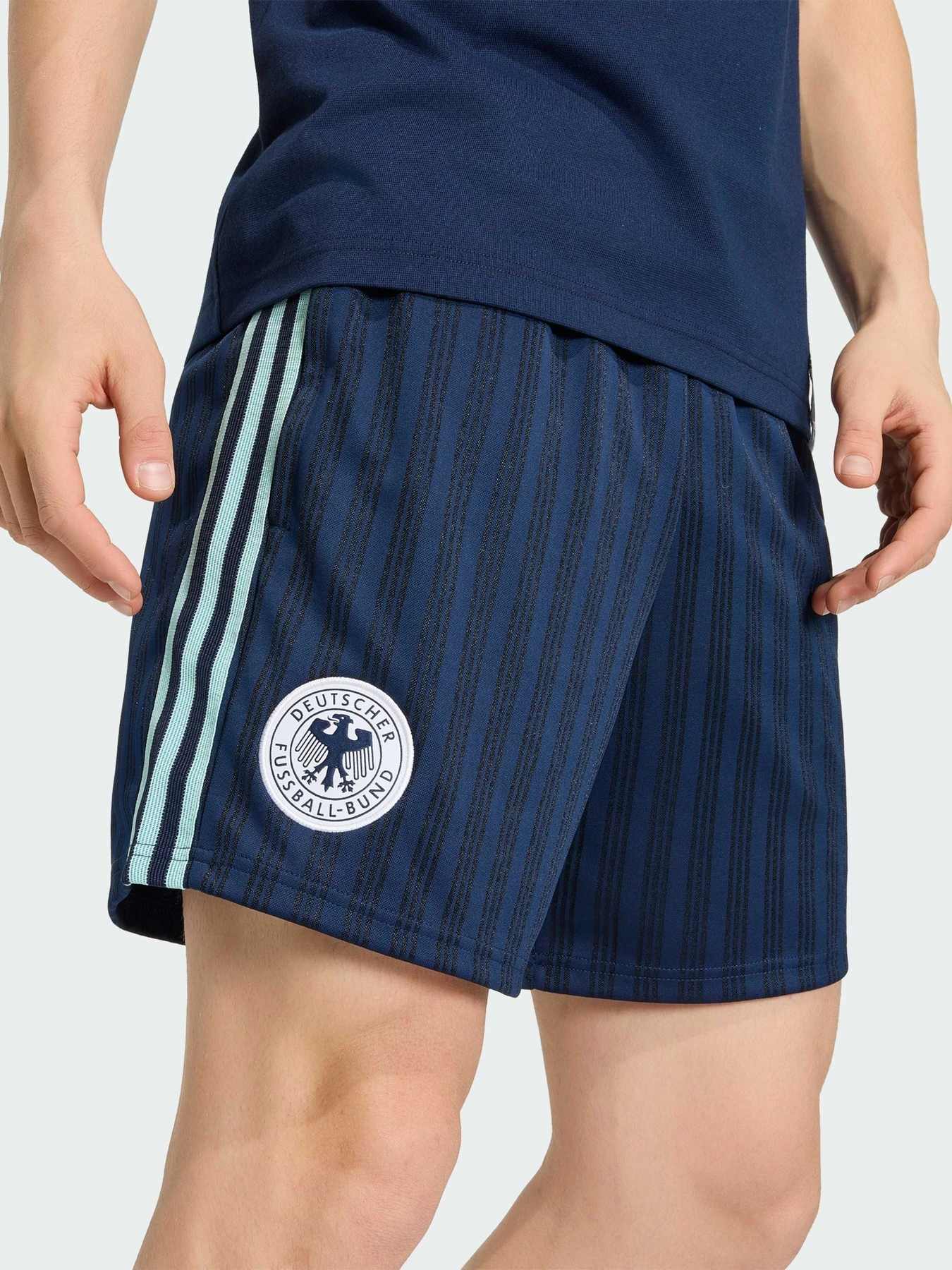 Шорти Adidas модель JZ9343 Шорти Adidas модель JZ9343 Фото