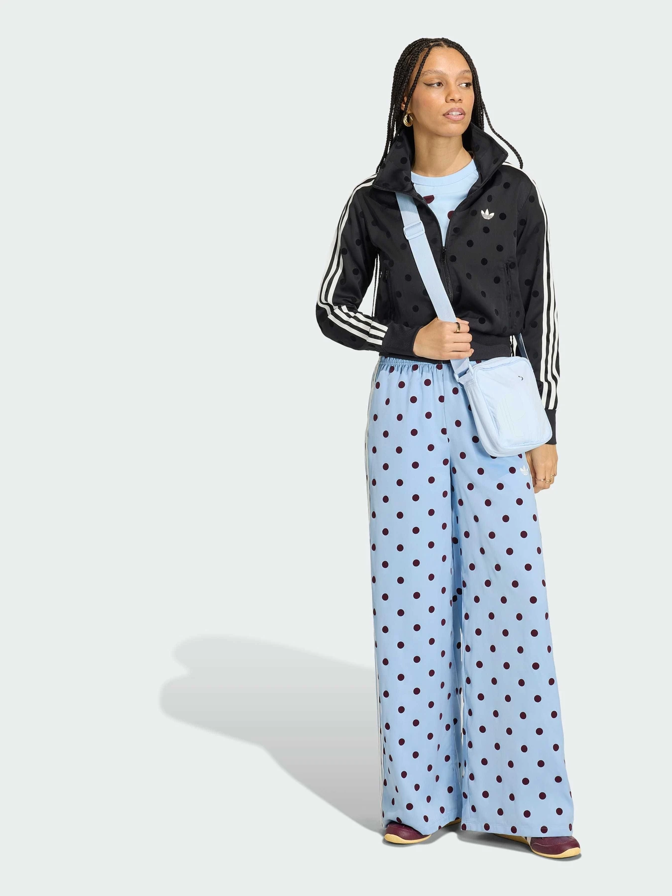 Штани Adidas Adicolor модель KV1170 Штани Adidas Adicolor модель KV1170 Фото