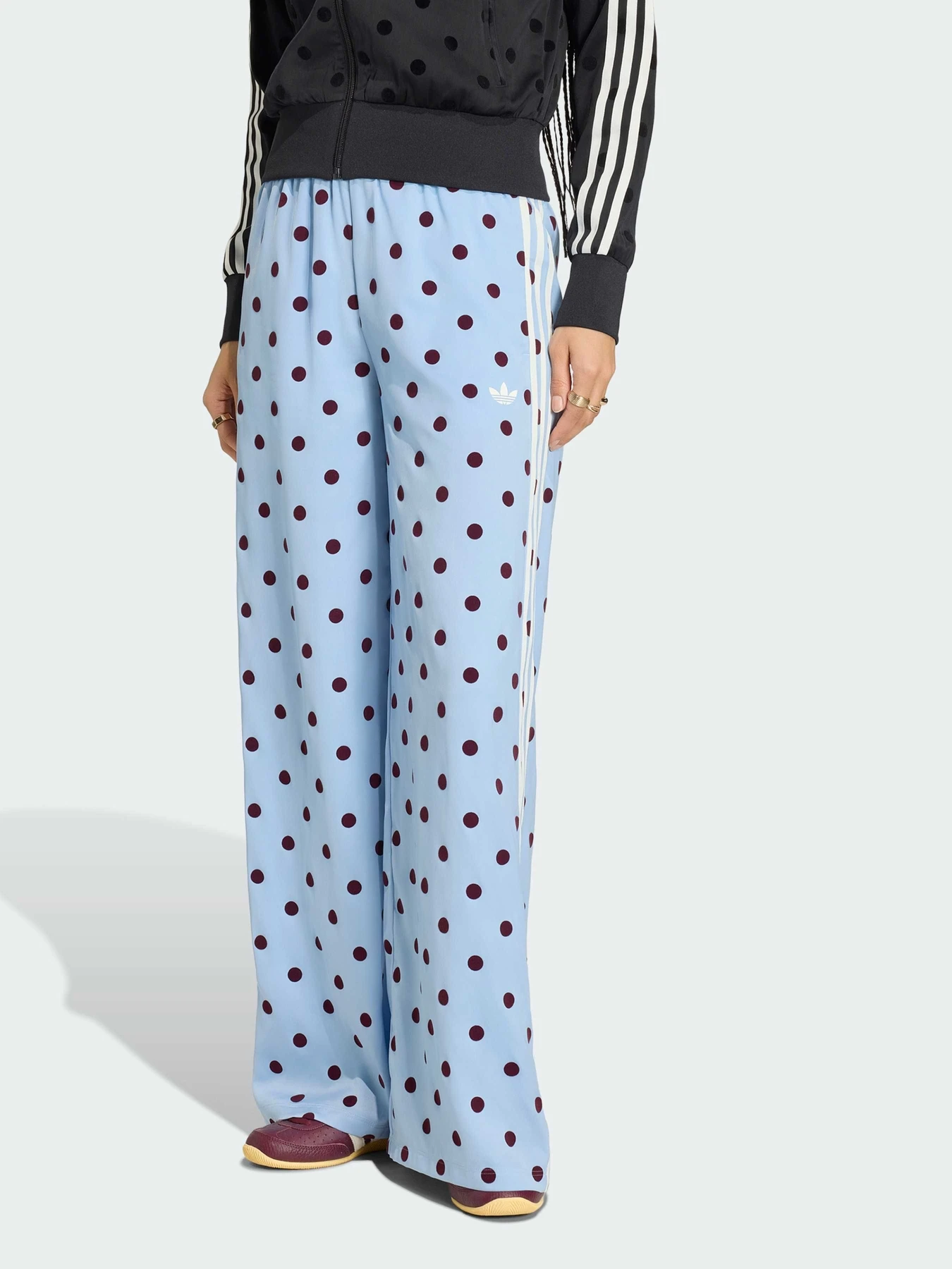 Штани Adidas Adicolor модель KV1170 Штани Adidas Adicolor модель KV1170 Фото