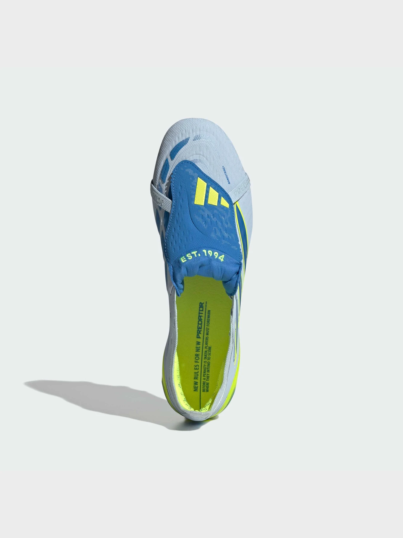 Кроссовки Adidas Predator модель JS0378 Кроссовки Adidas Predator модель JS0378 Фото
