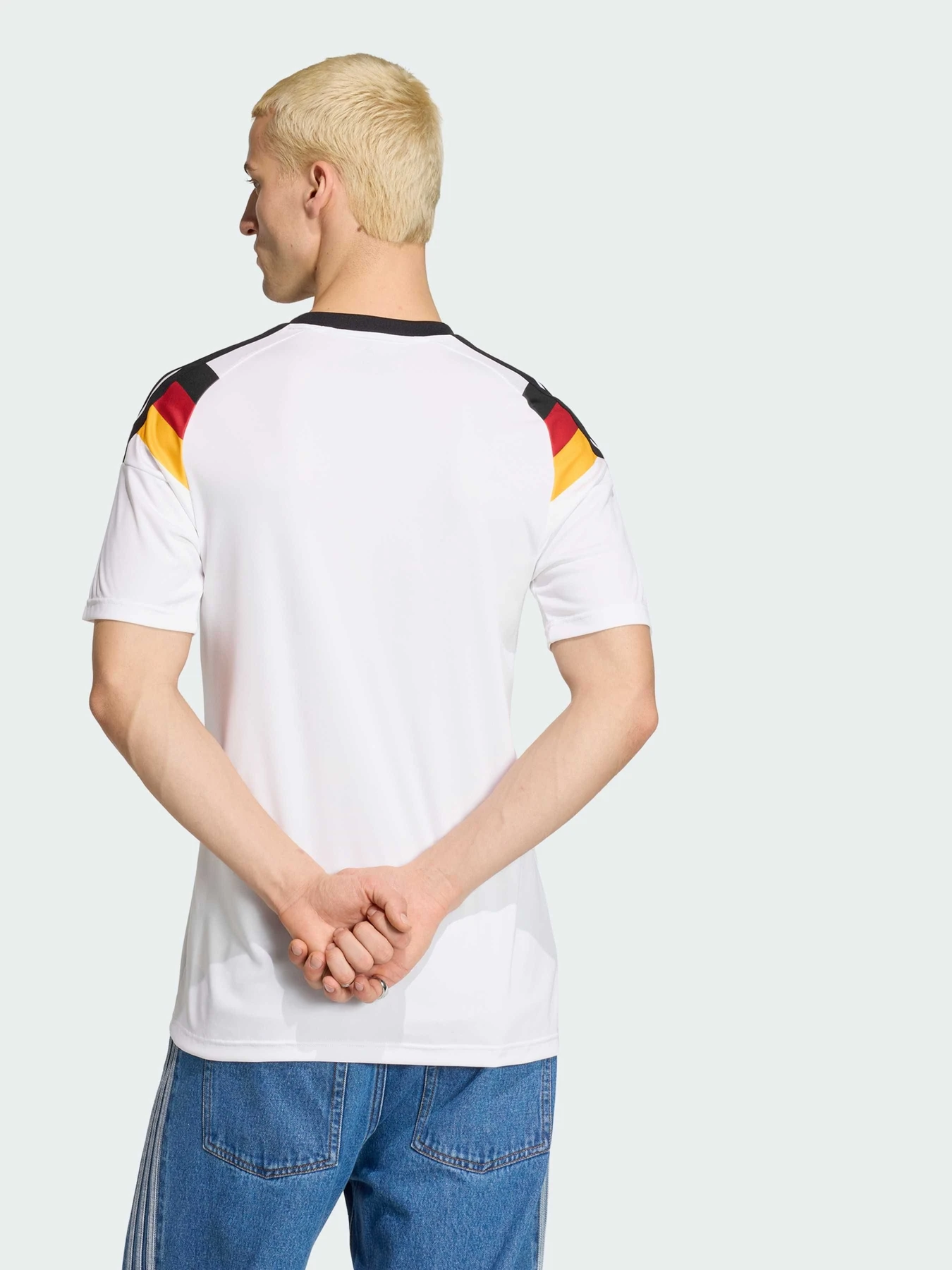 Футболки и поло Adidas модель JZ4556 Футболки и поло Adidas модель JZ4556 Фото
