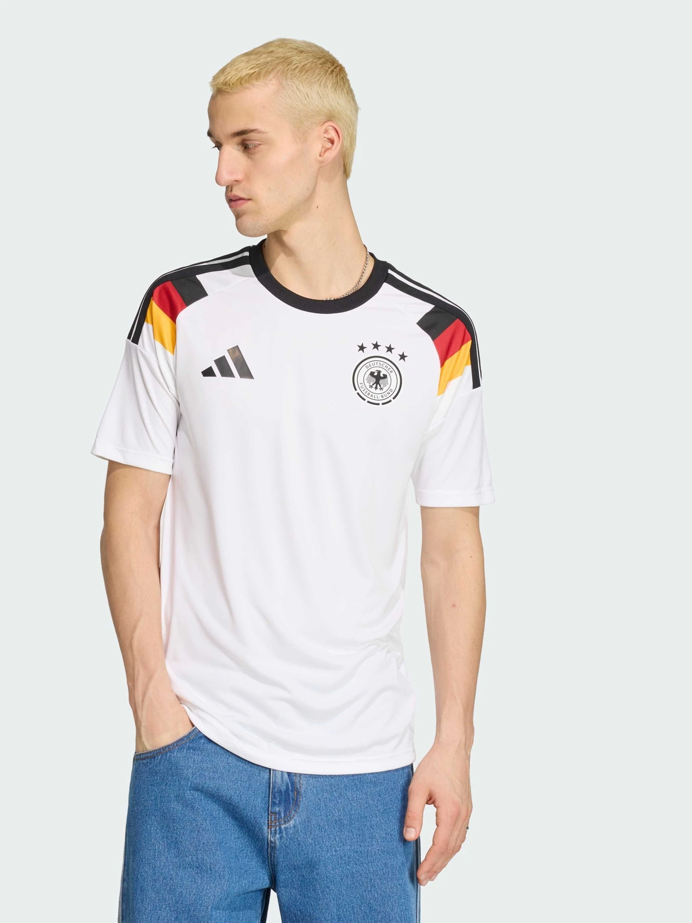 Футболки и поло Adidas модель JZ4556 Футболки и поло Adidas модель JZ4556 Фото