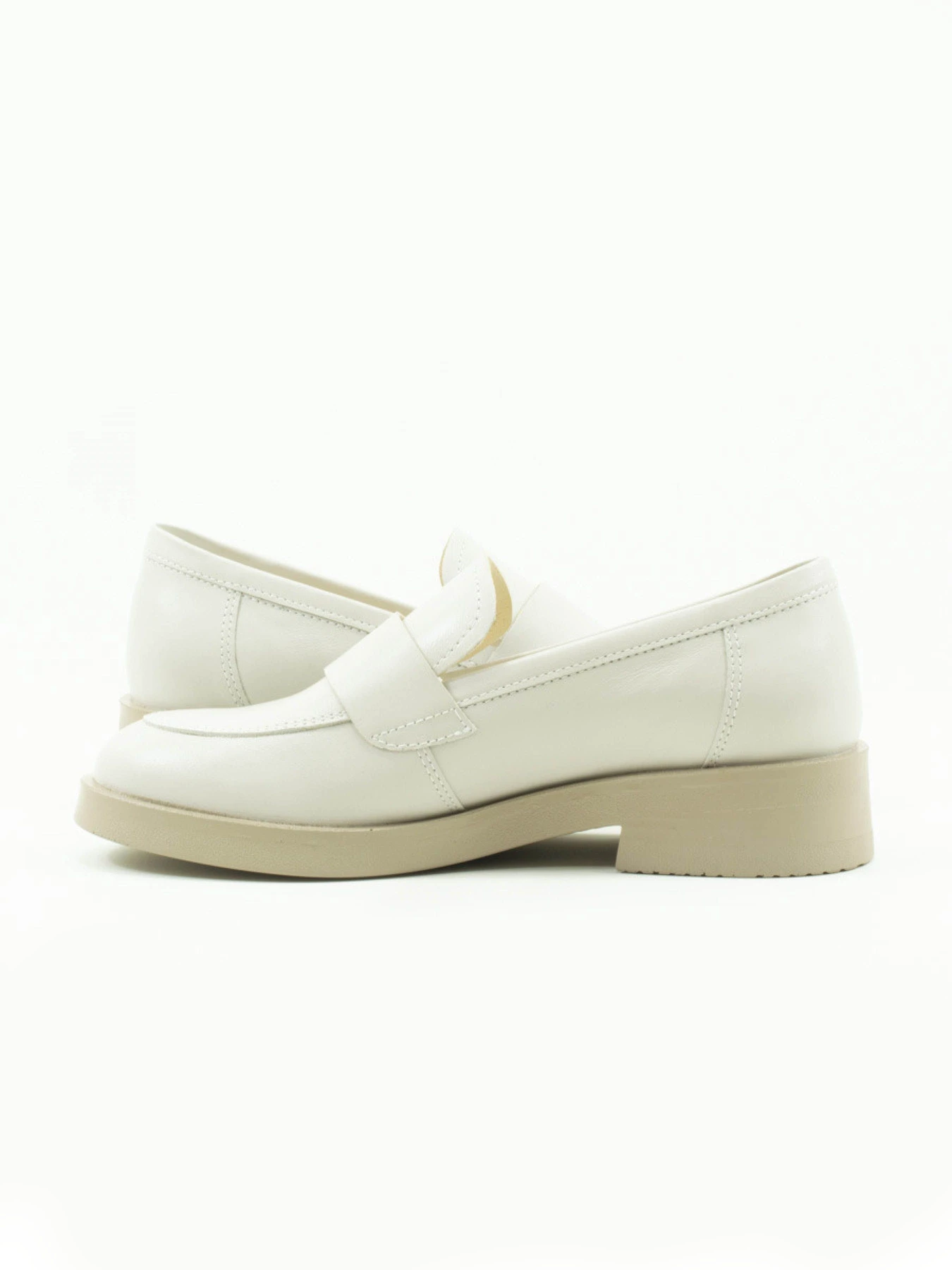 Туфли и лоферы VILANSI модель V8049 MILK Туфли и лоферы VILANSI модель V8049 MILK Фото