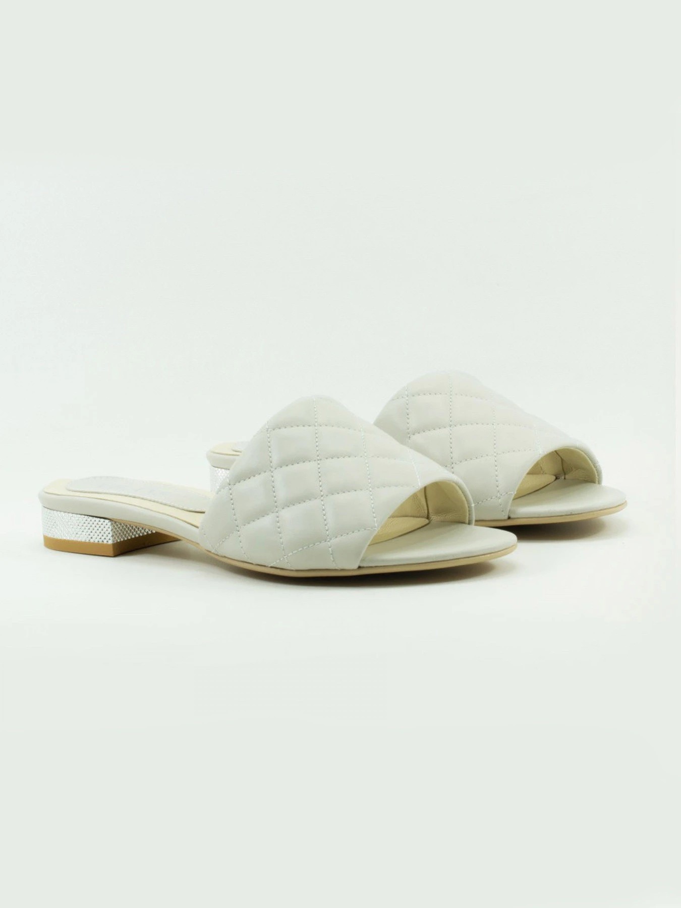 Шлёпанцы VILANSI модель V7889 BEIGE Фото