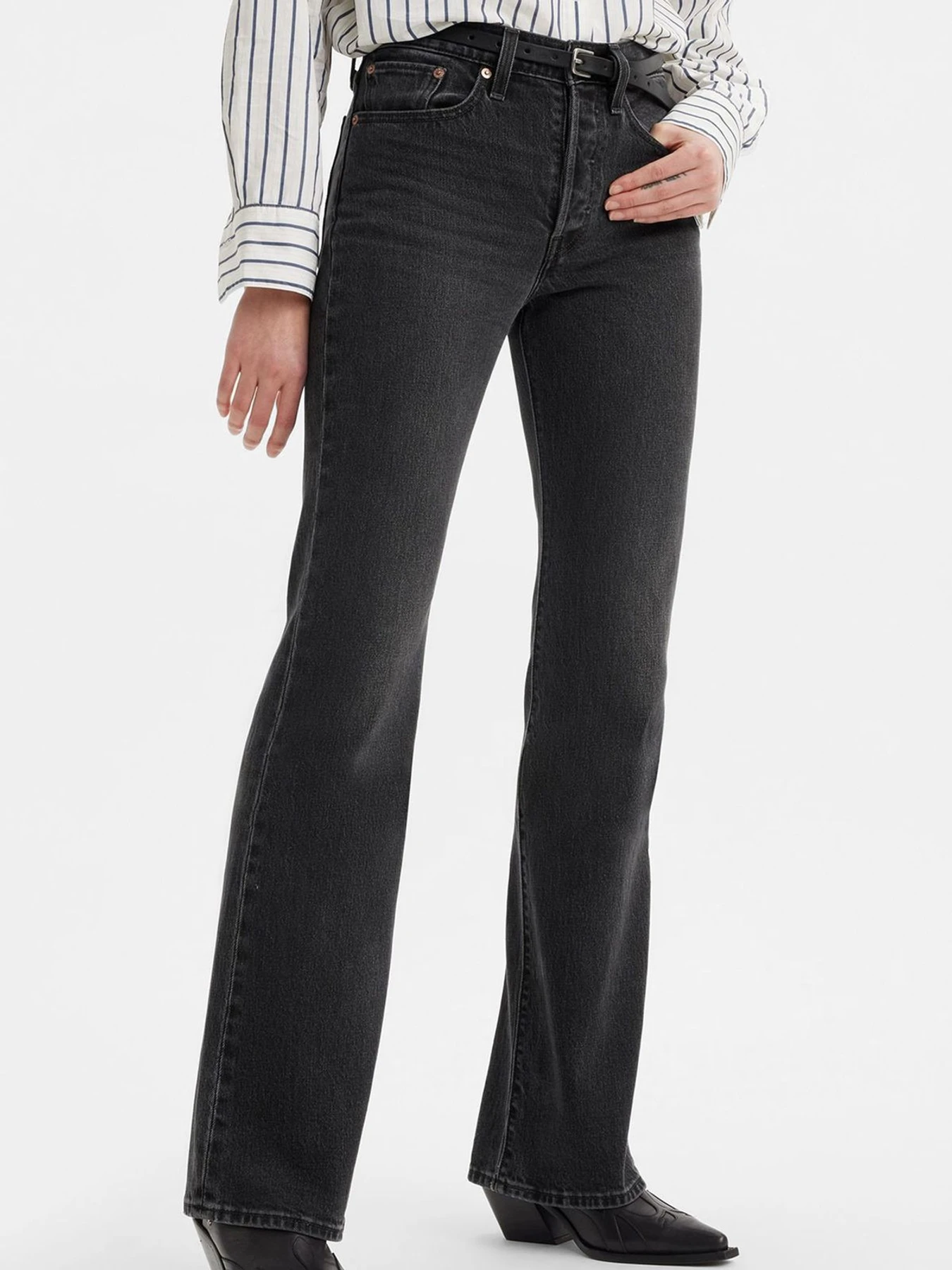 Джинсы Levi's модель A8710;0010 Джинсы Levi's модель A8710;0010 Фото