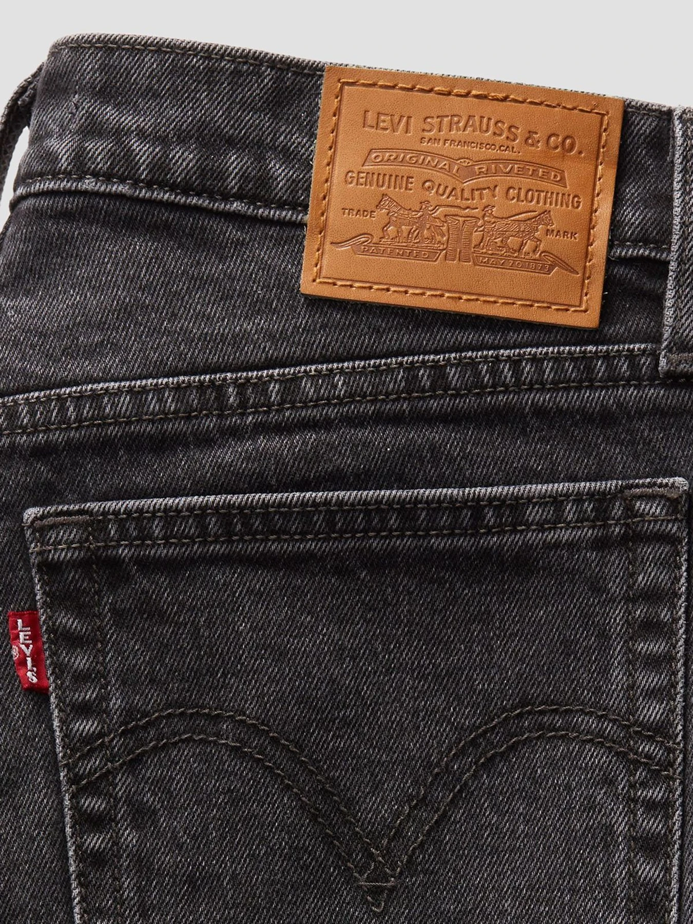 Джинсы Levi's модель A8710;0010 Джинсы Levi's модель A8710;0010 Фото