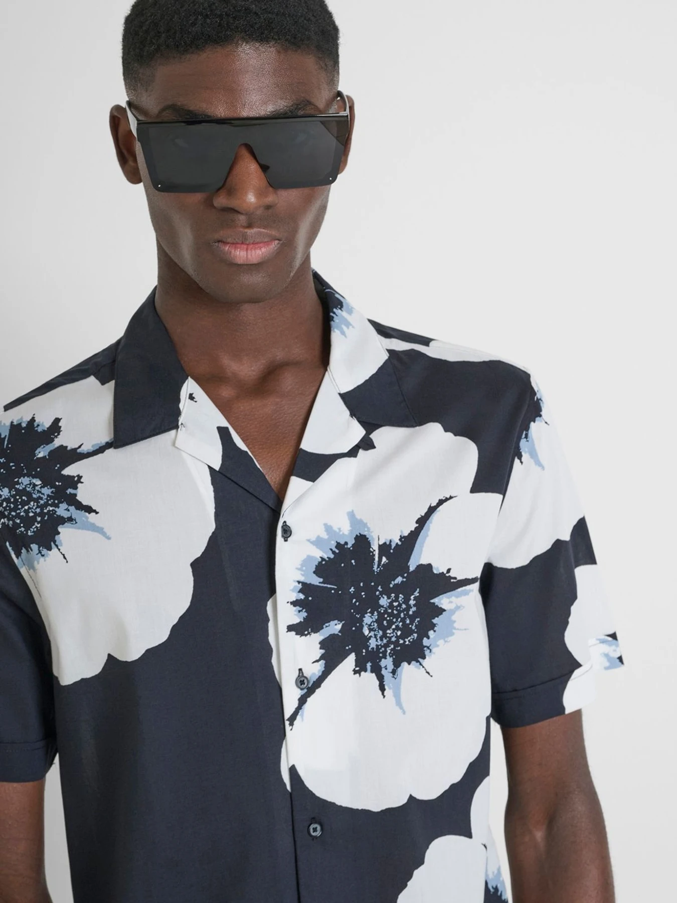 Рубашки Antony Morato модель MMSS00171.FA430630;9000 Рубашки Antony Morato модель MMSS00171.FA430630;9000 Фото