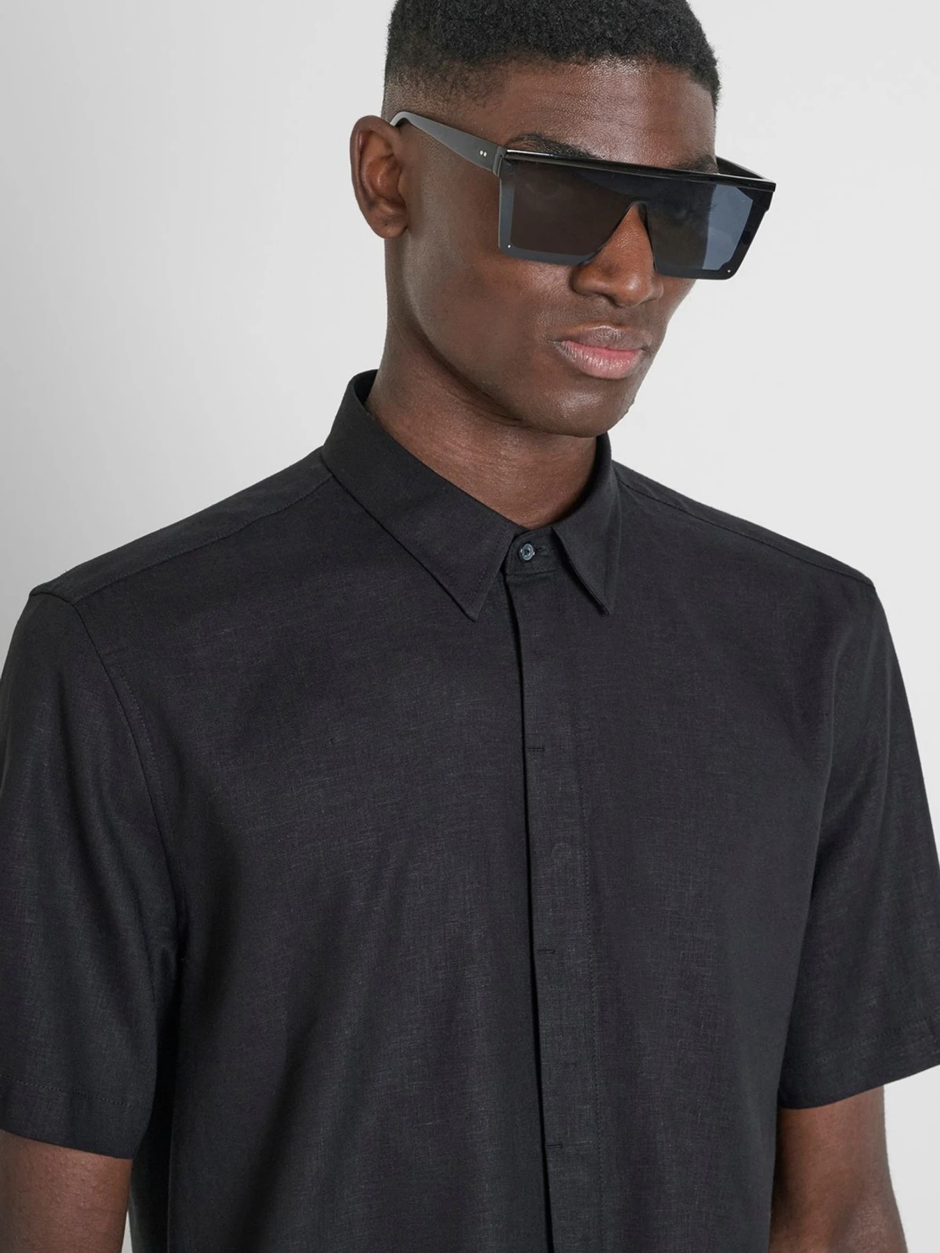 Рубашки Antony Morato модель MMSS00194.FA400094;9000 Рубашки Antony Morato модель MMSS00194.FA400094;9000 Фото