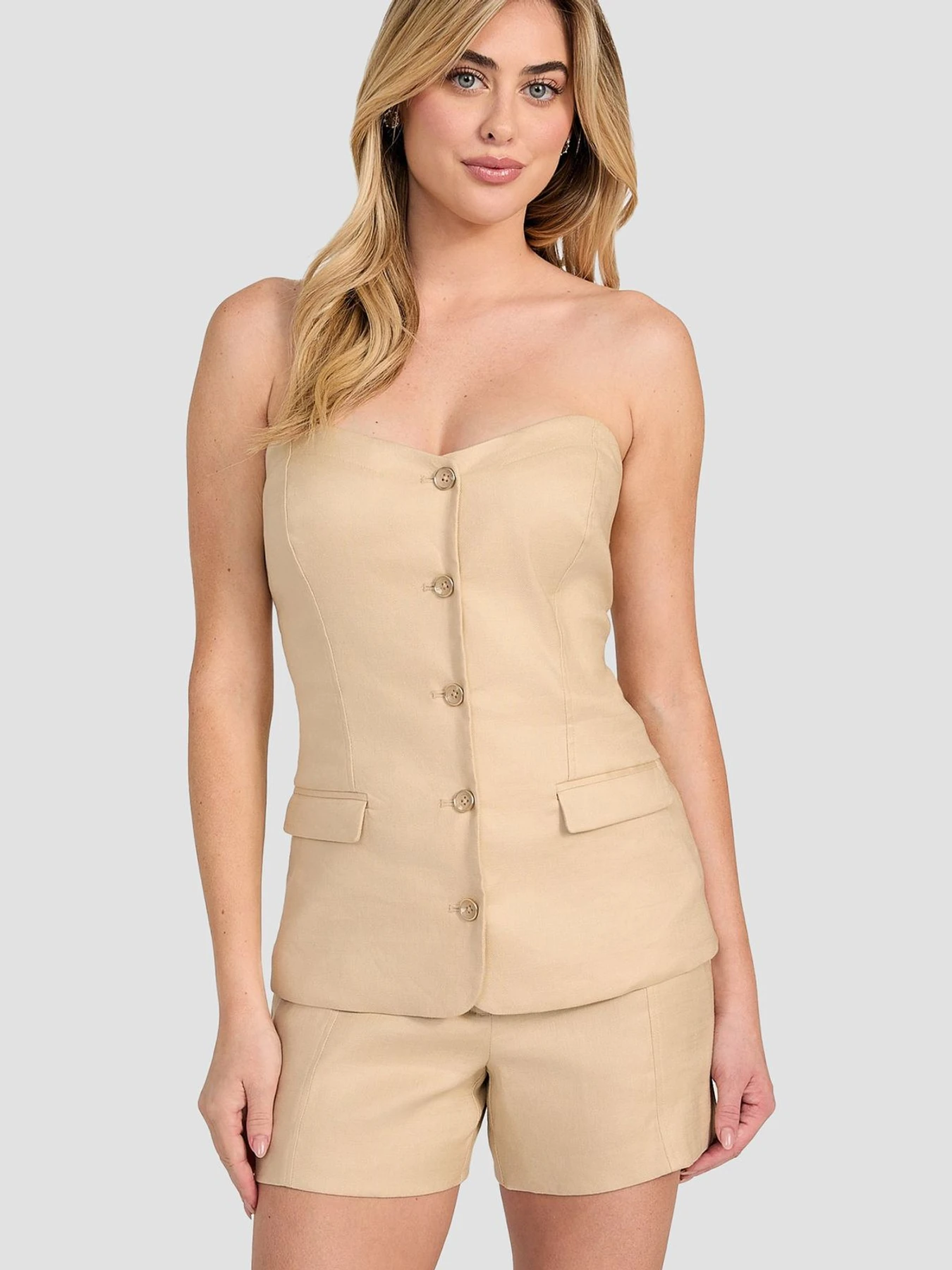 Футболки и поло GUESS модель W5GH0L.WH5L2;G1L7 Футболки и поло GUESS модель W5GH0L.WH5L2;G1L7 Фото