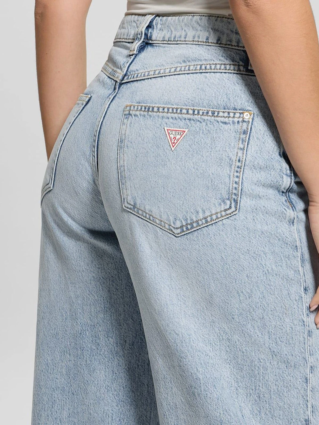 Джинси GUESS модель W5RA82.D5BO0;JRSY Джинси GUESS модель W5RA82.D5BO0;JRSY Фото