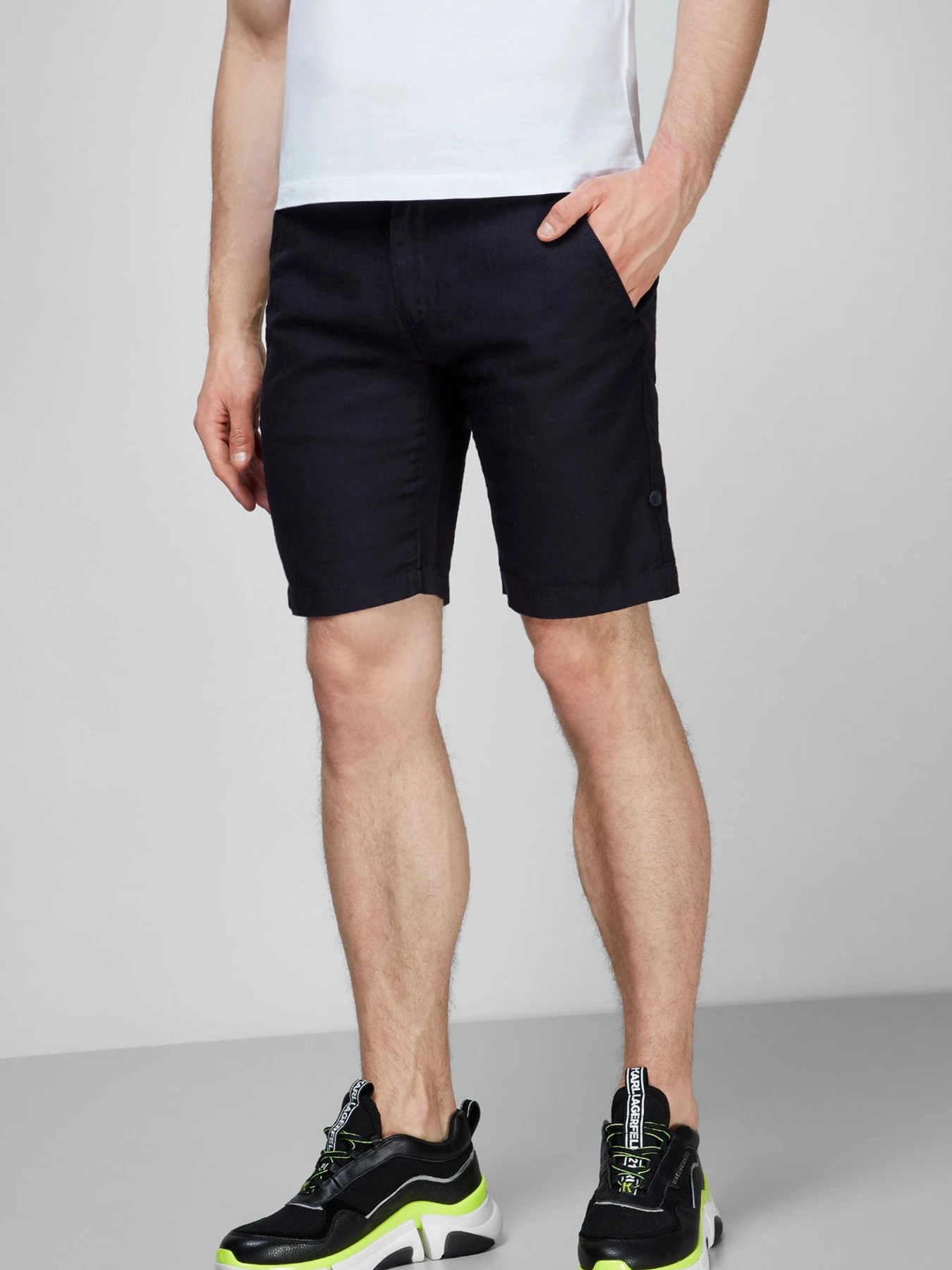 Шорти Karl Lagerfeld модель 511802.255812;690 Шорти Karl Lagerfeld модель 511802.255812;690 Фото