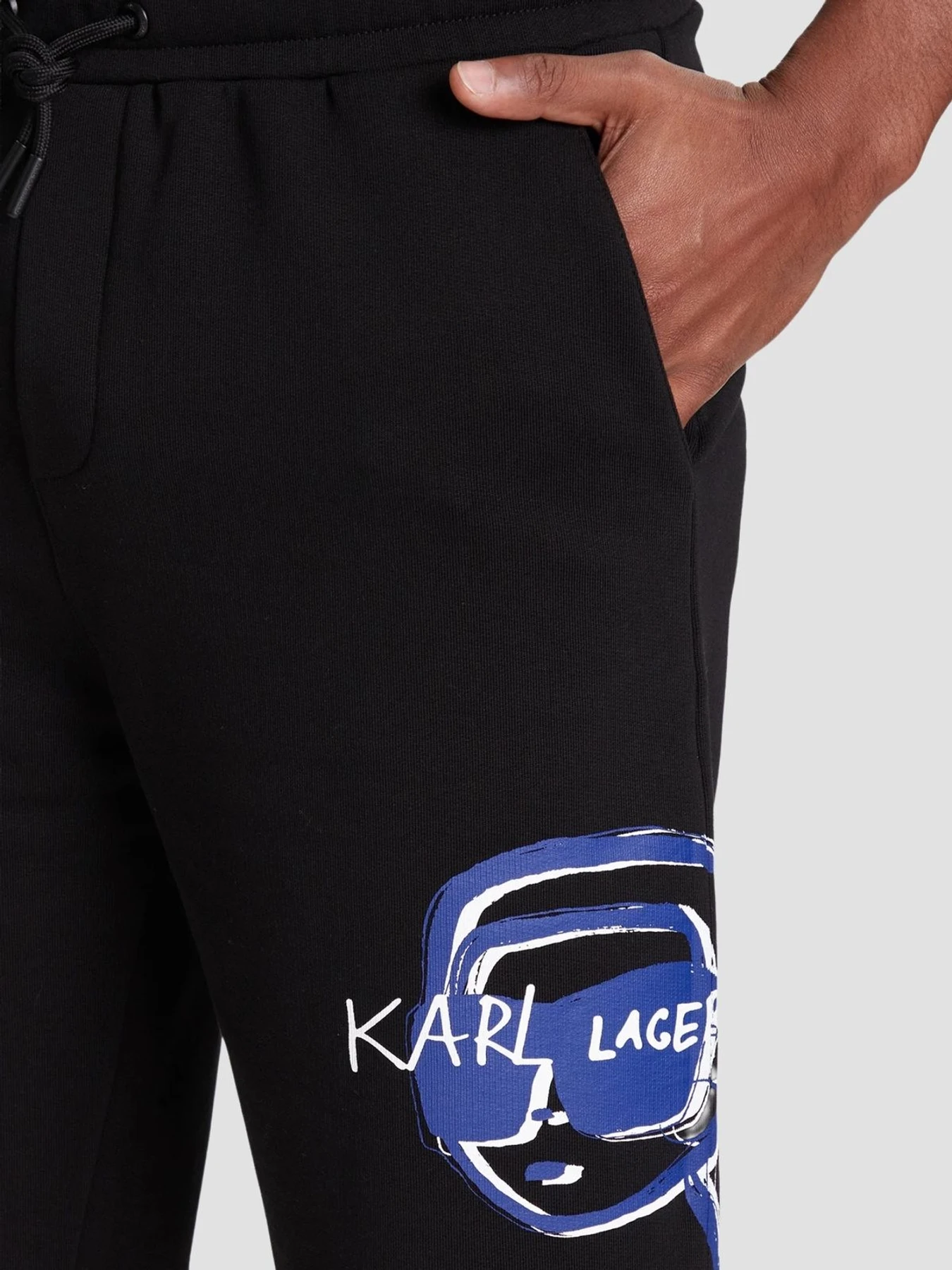 Шорти Karl Lagerfeld модель 553904.705114;990 Шорти Karl Lagerfeld модель 553904.705114;990 Фото